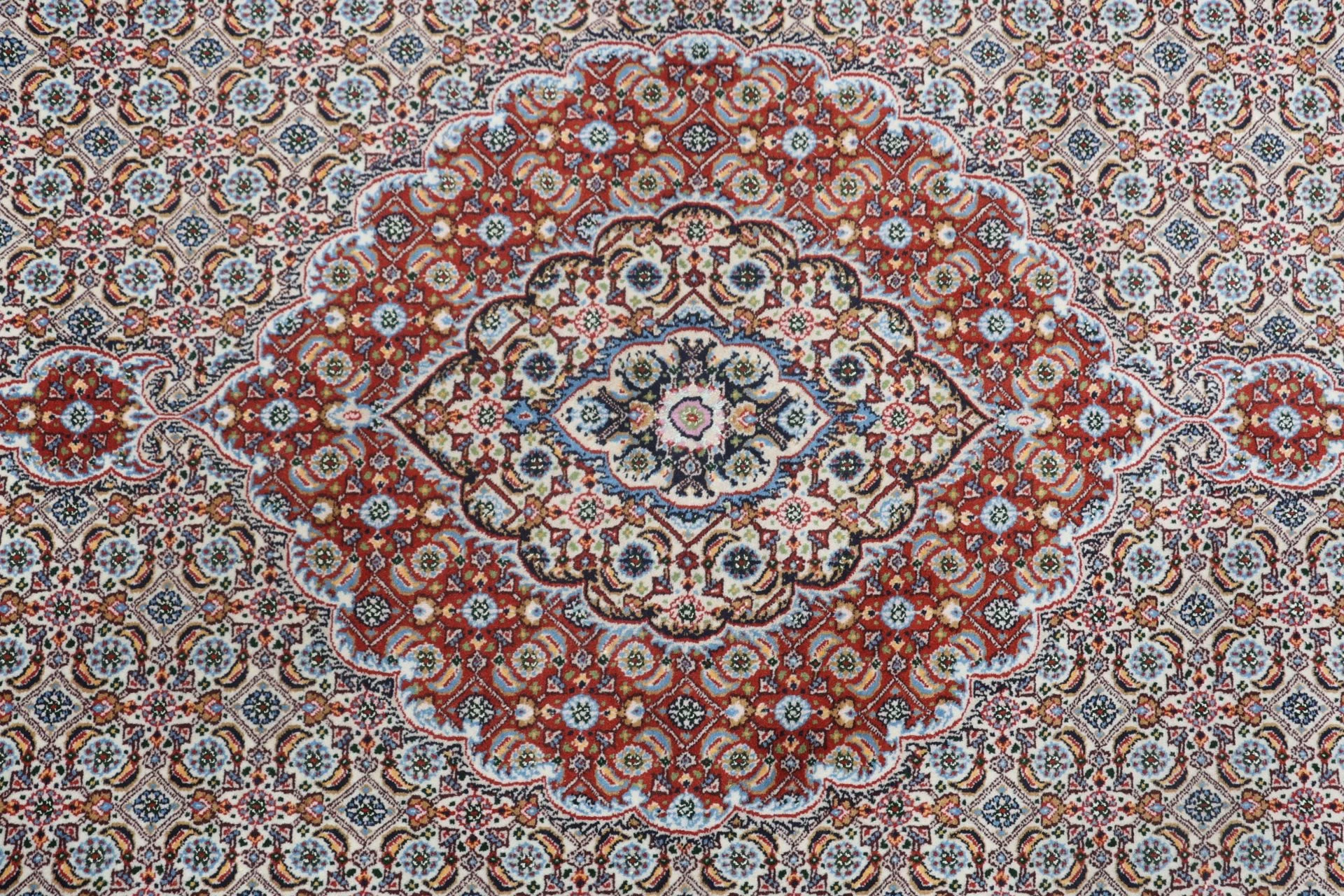 Moud Persian Rug 165 × 235 cm, Wool, hand-knotted
