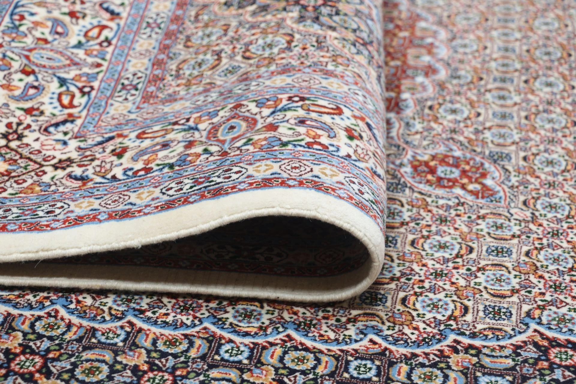 Moud Persian Rug 165 × 235 cm, Wool, hand-knotted