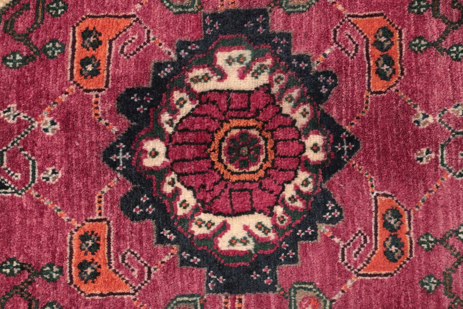 Qashqai Persian Rug — hand-knotted, 150 × 195 cm, Wool