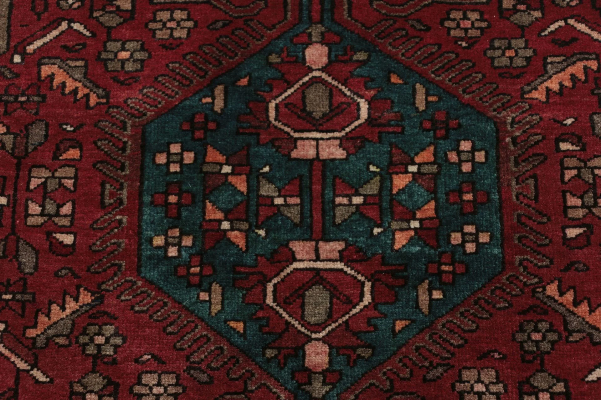 Persian Rug 130 × 195 cm, Wool, hand-knotted