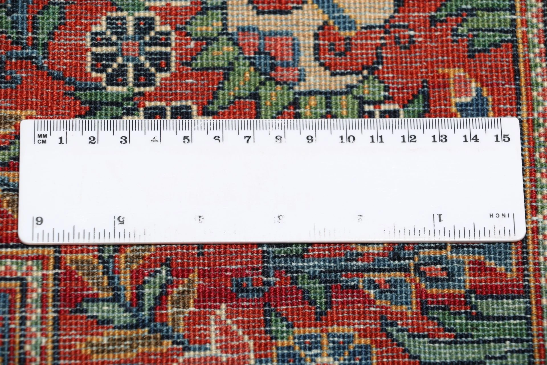 Hand-Knotted Wool Kashan Persian Rug, 132 × 210 cm