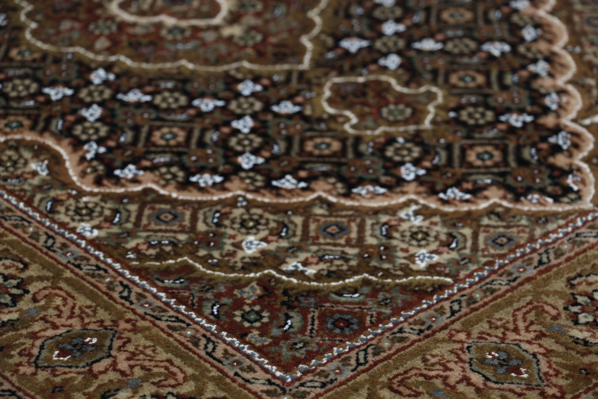 Indian Rug 81 × 353 cm, Wool, hand-knotted