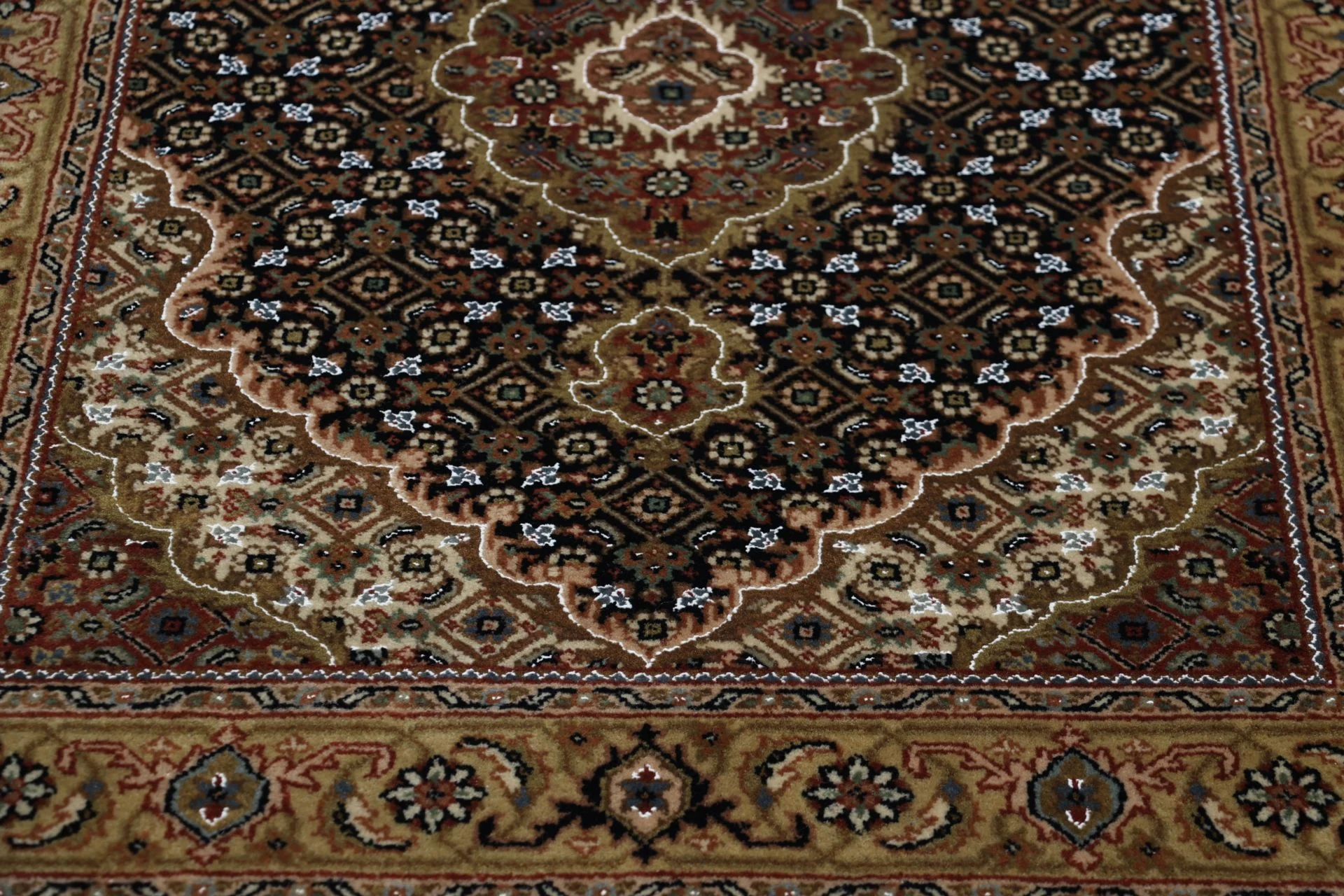 Indian Rug 80 × 350 cm, Wool, hand-knotted