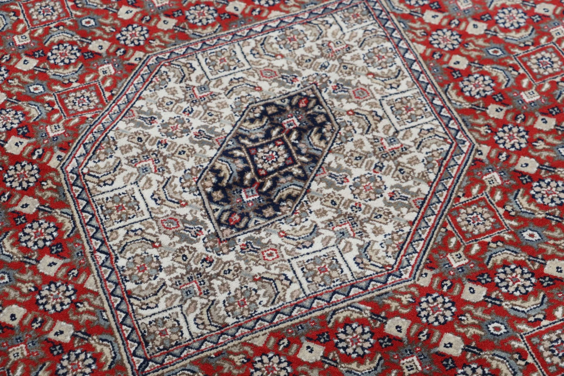 Bijar Indian Rug 198 × 198 cm, Wool, hand-knotted
