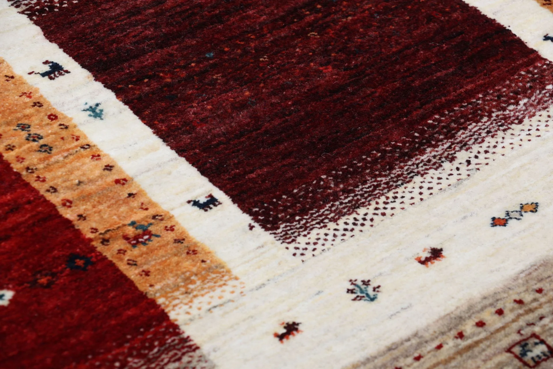 Hand-Knotted Wool Loribaft Indian Rug, 85 × 314 cm