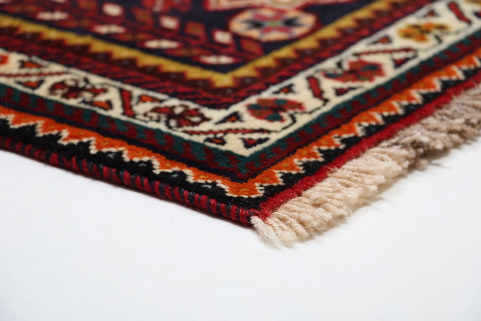 Shiraz Persian Rug 157 × 245 cm, Wool, hand-knotted