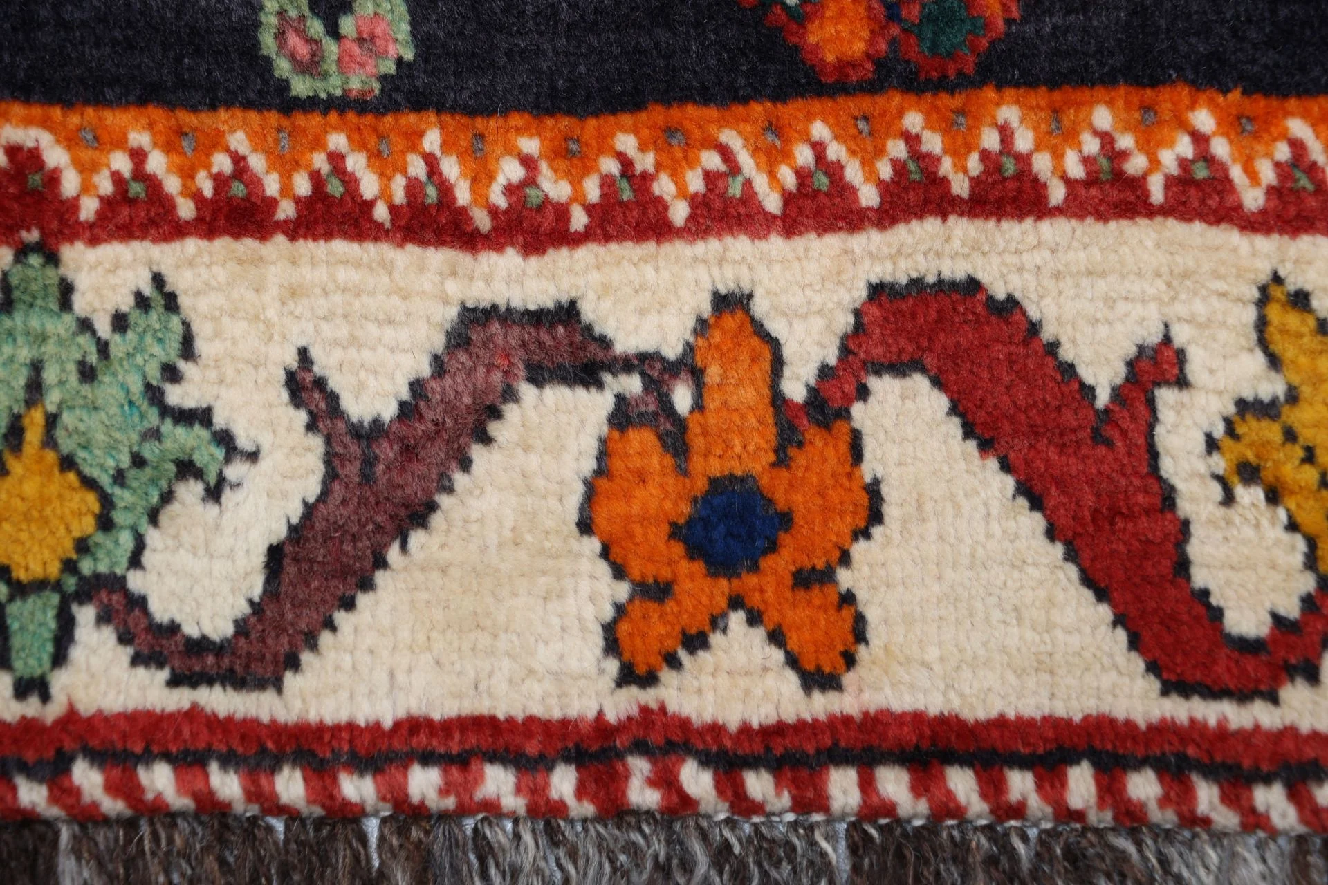 Shiraz Persian Rug — hand-knotted, 157 × 238 cm, Wool