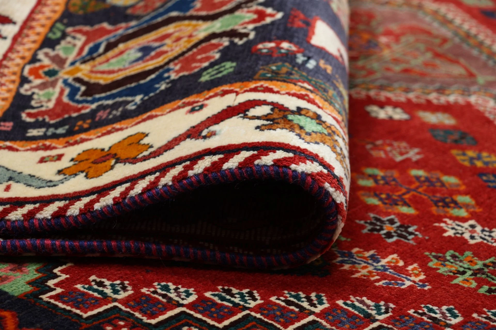 Shiraz Persian Rug — hand-knotted, 157 × 238 cm, Wool
