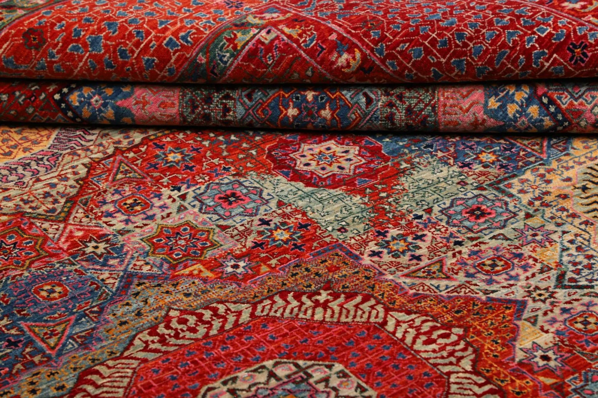 Mamluk Pakistani Rug — hand-knotted, 199 × 295 cm, Wool