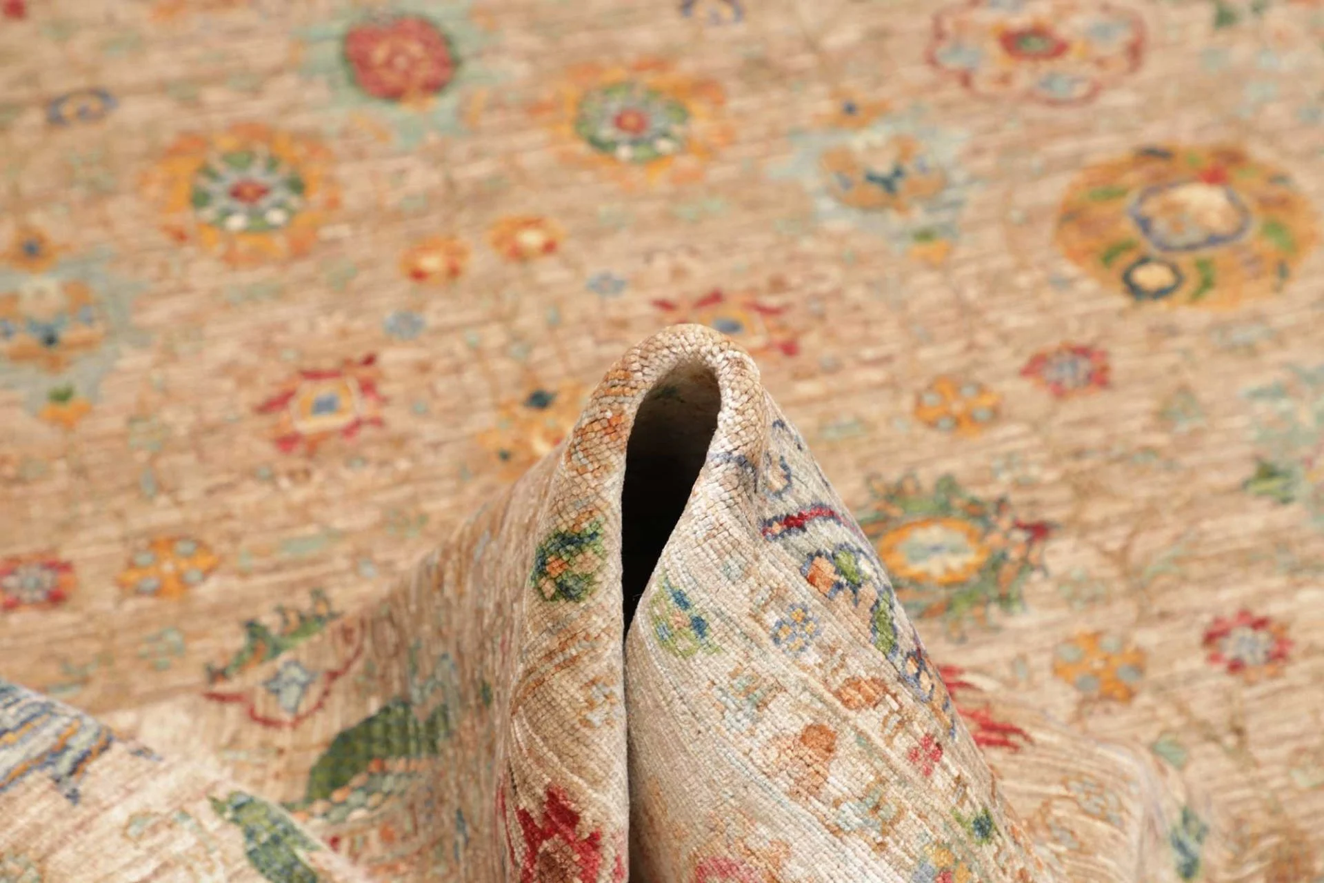 Samarkand Pakistani Rug 173 × 238 cm, Wool, hand-knotted