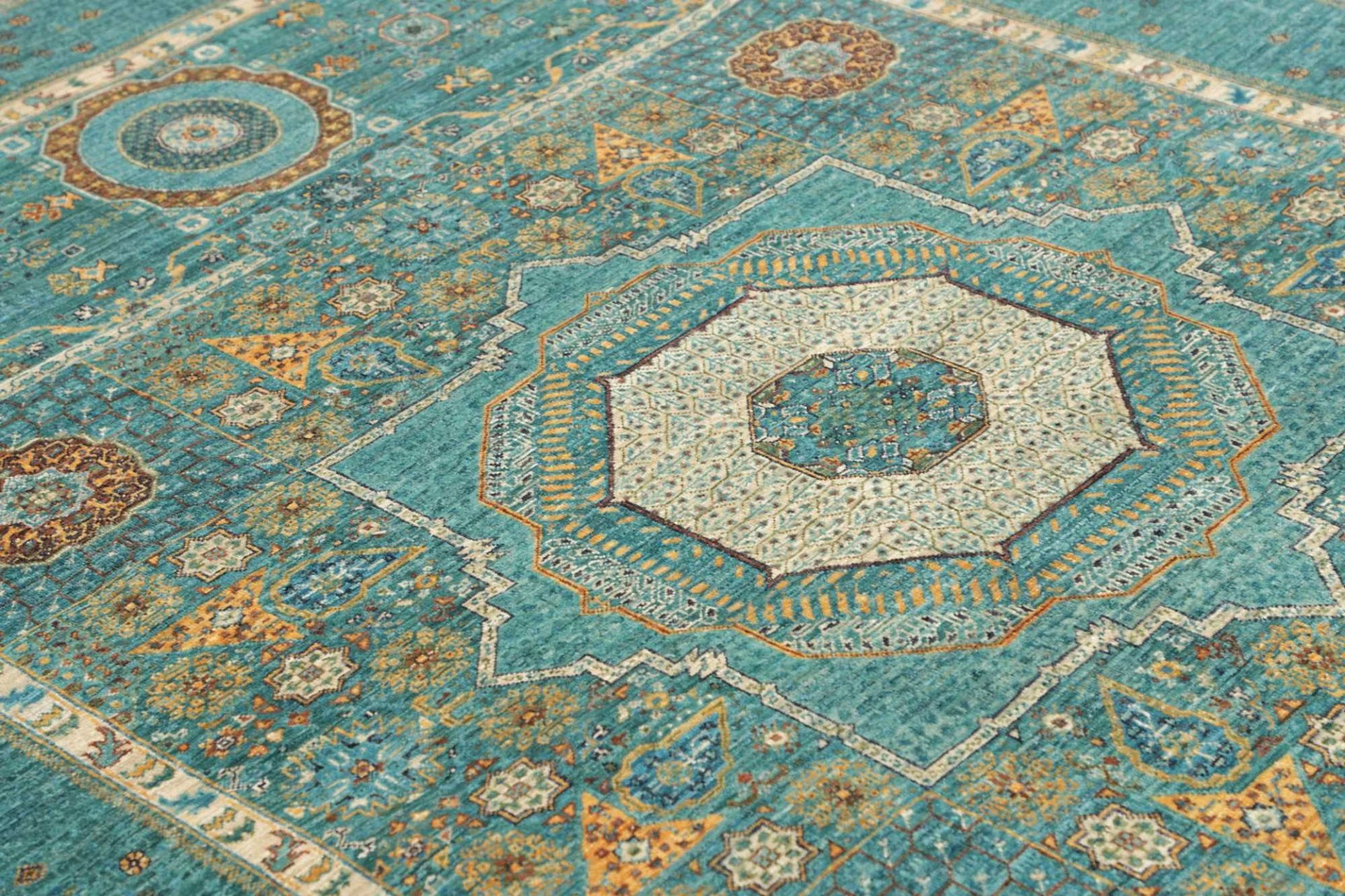 Mamluk Pakistani Rug — hand-knotted, 170 × 239 cm, Wool