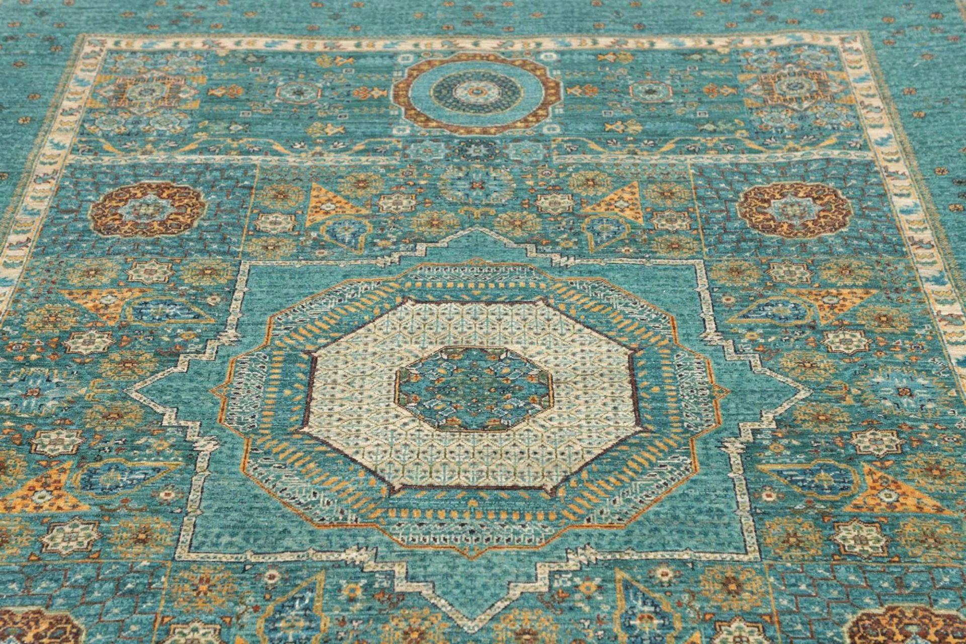 Mamluk Pakistani Rug — hand-knotted, 170 × 239 cm, Wool