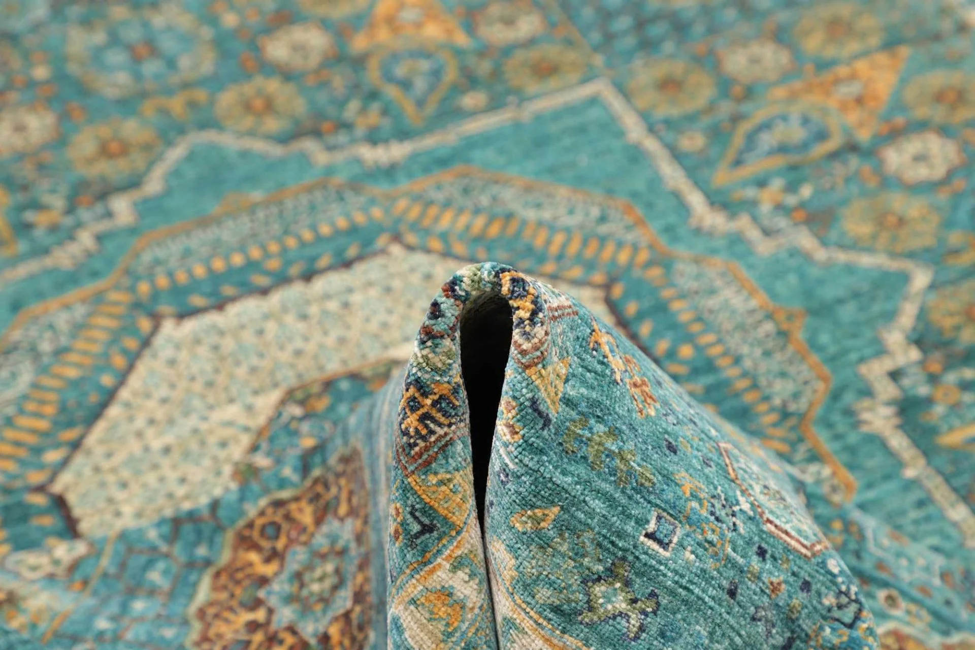 Mamluk Pakistani Rug — hand-knotted, 170 × 239 cm, Wool