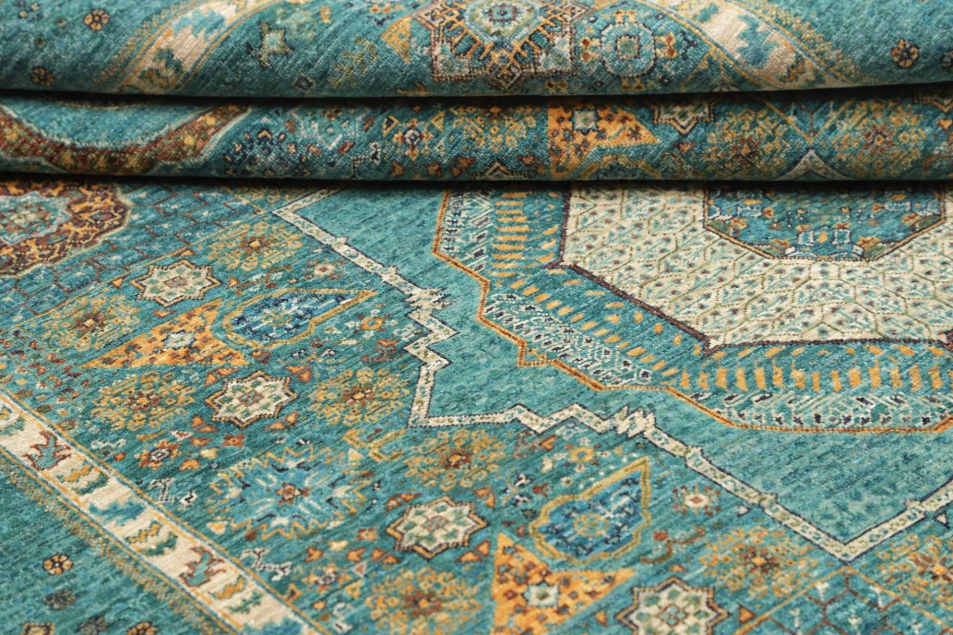 Mamluk Pakistani Rug — hand-knotted, 170 × 239 cm, Wool