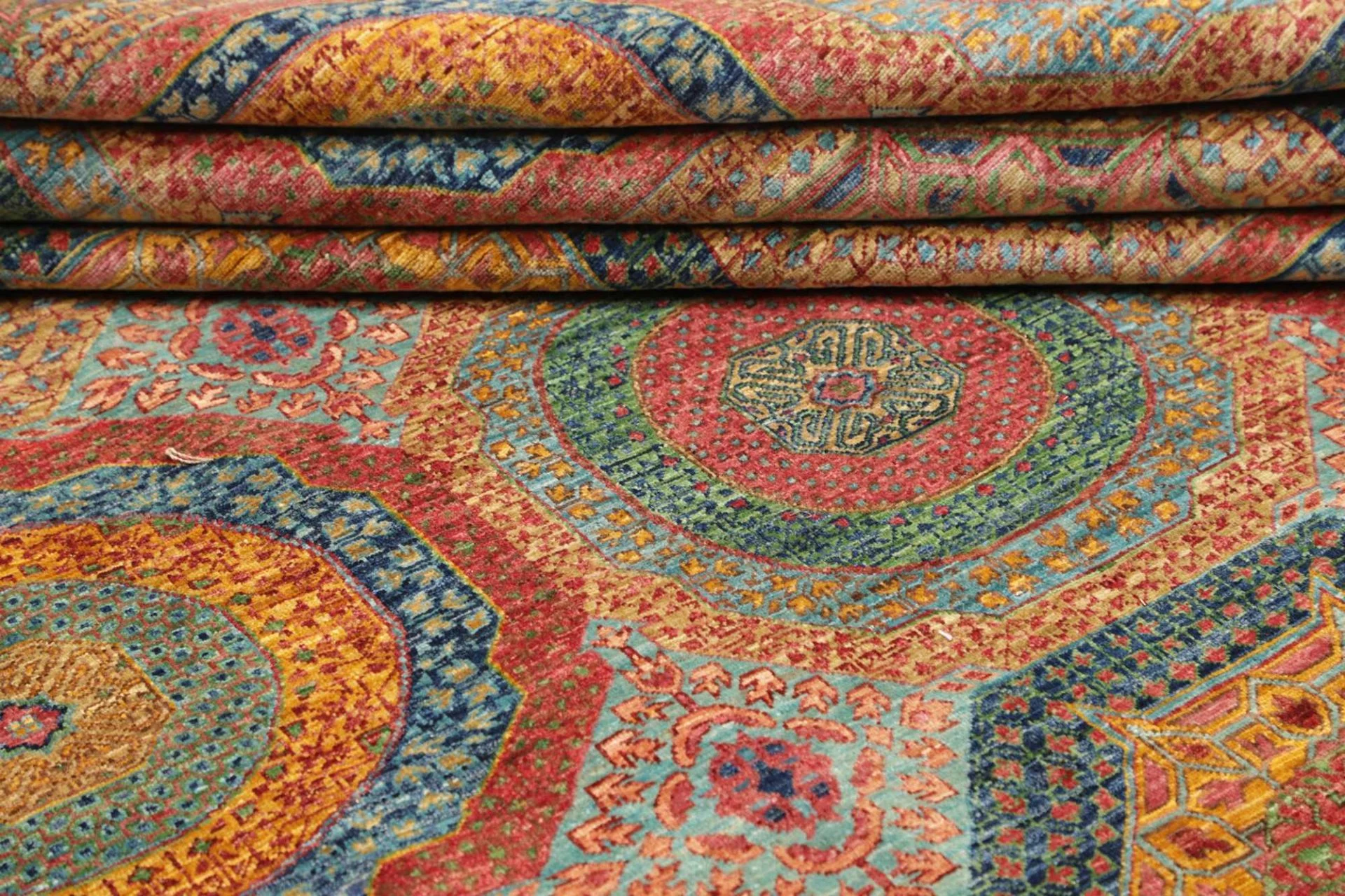 Hand-Knotted Wool Mamluk Pakistani Rug, 205 × 287 cm