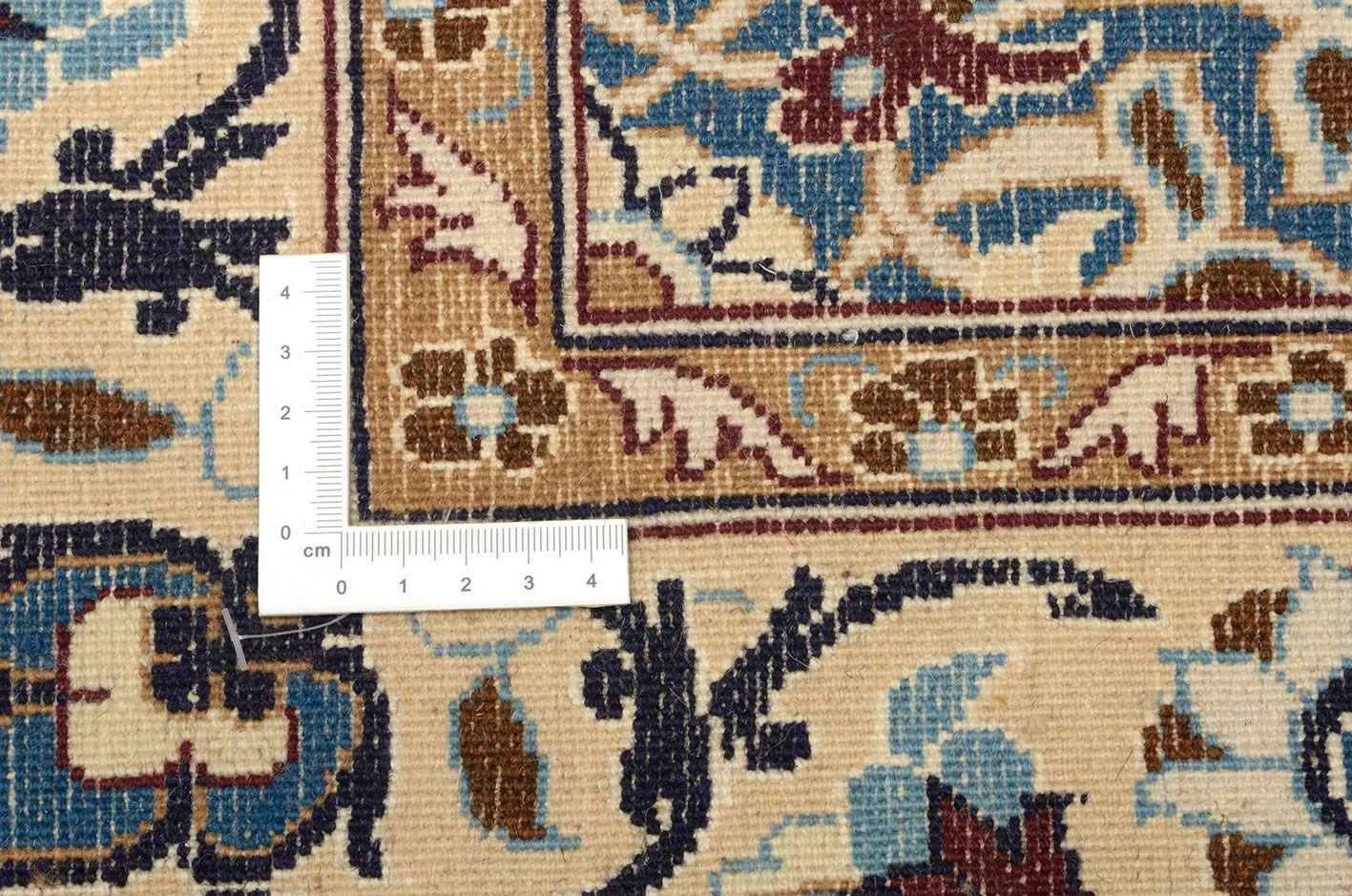 Hand-Knotted Wool Nain Persian Rug, 120 × 204 cm
