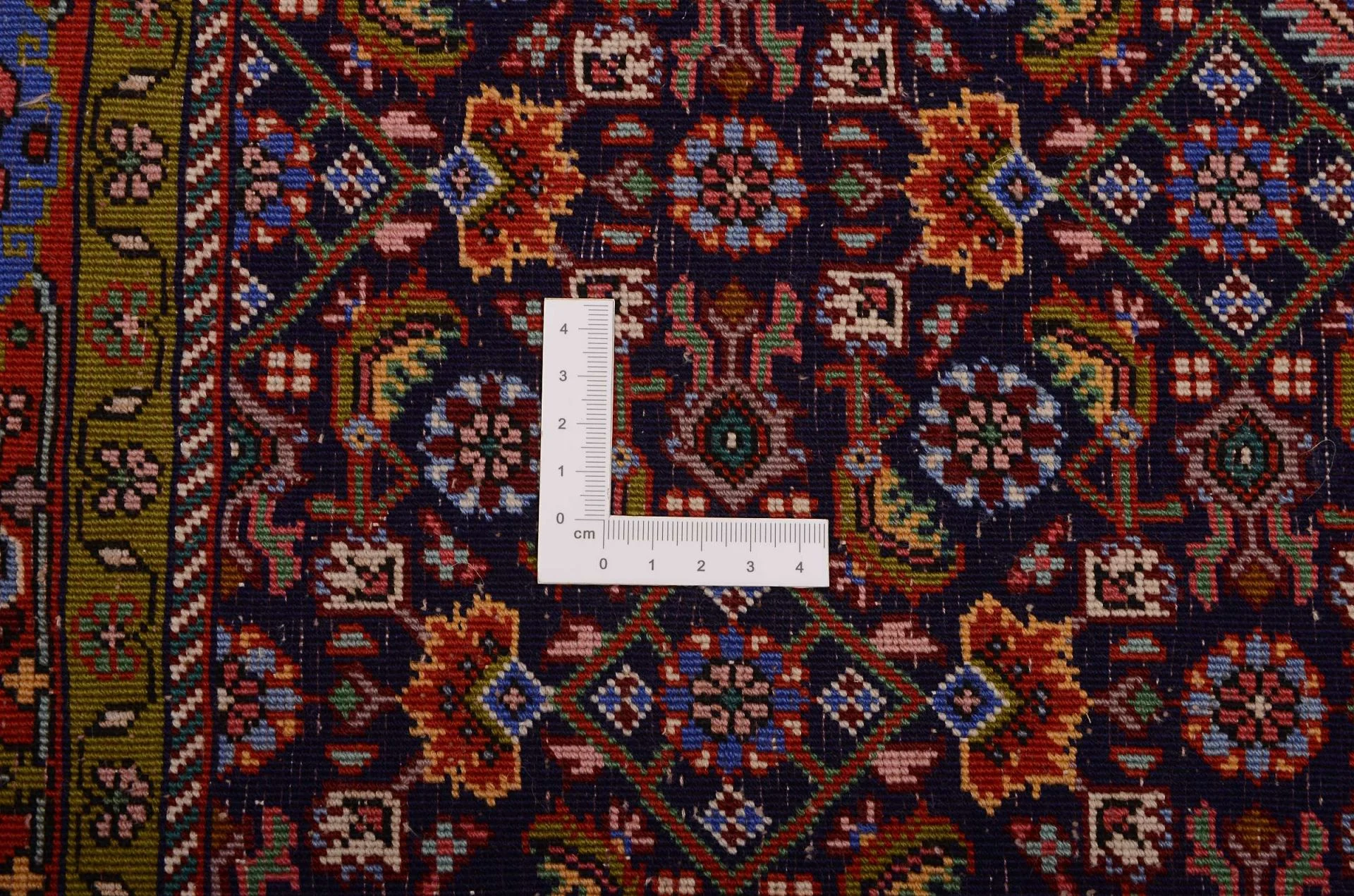 Hand-Knotted Wool Bijar Persian Rug, 114 × 177 cm