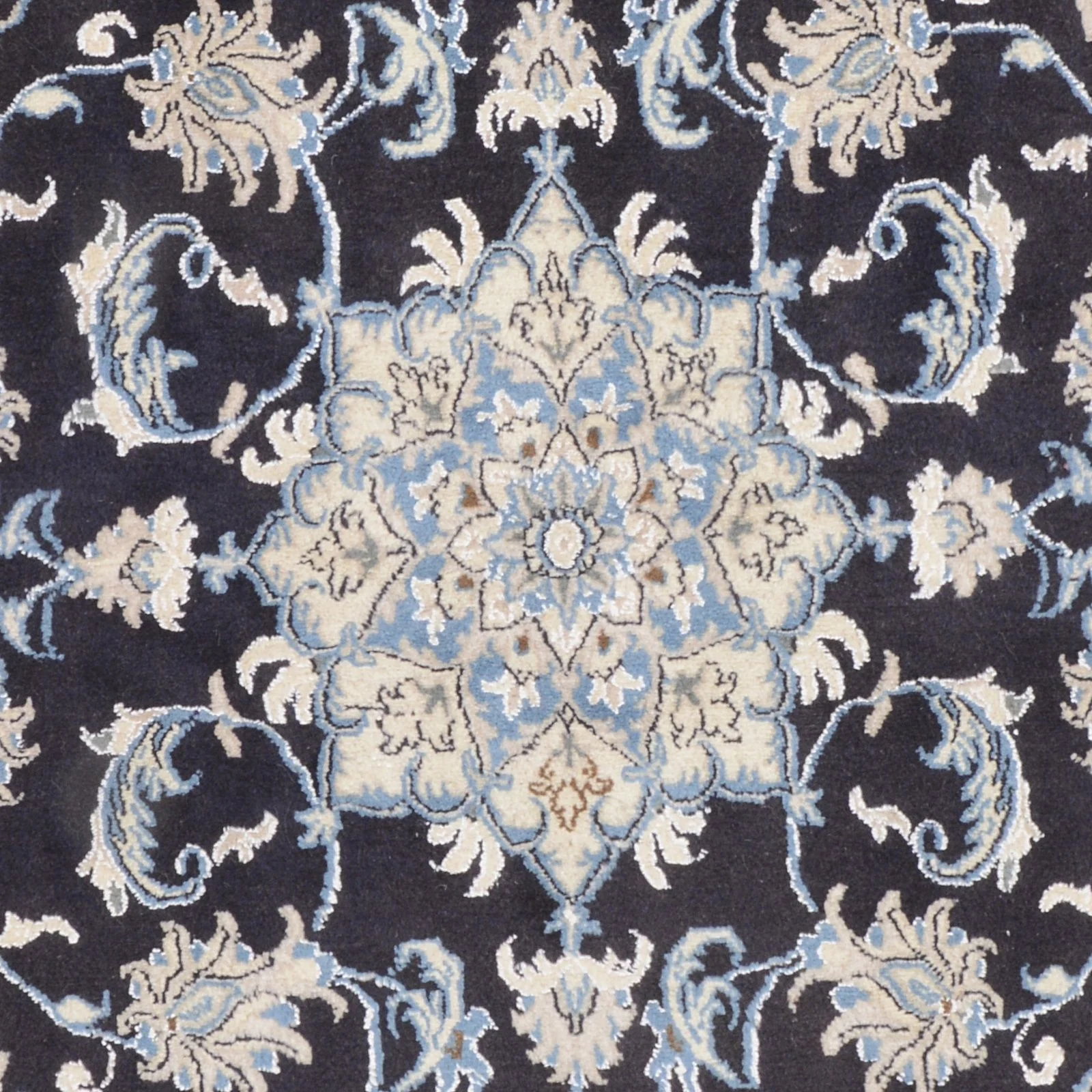 Nain Persian Rug — hand-knotted, 115 × 221 cm, Wool