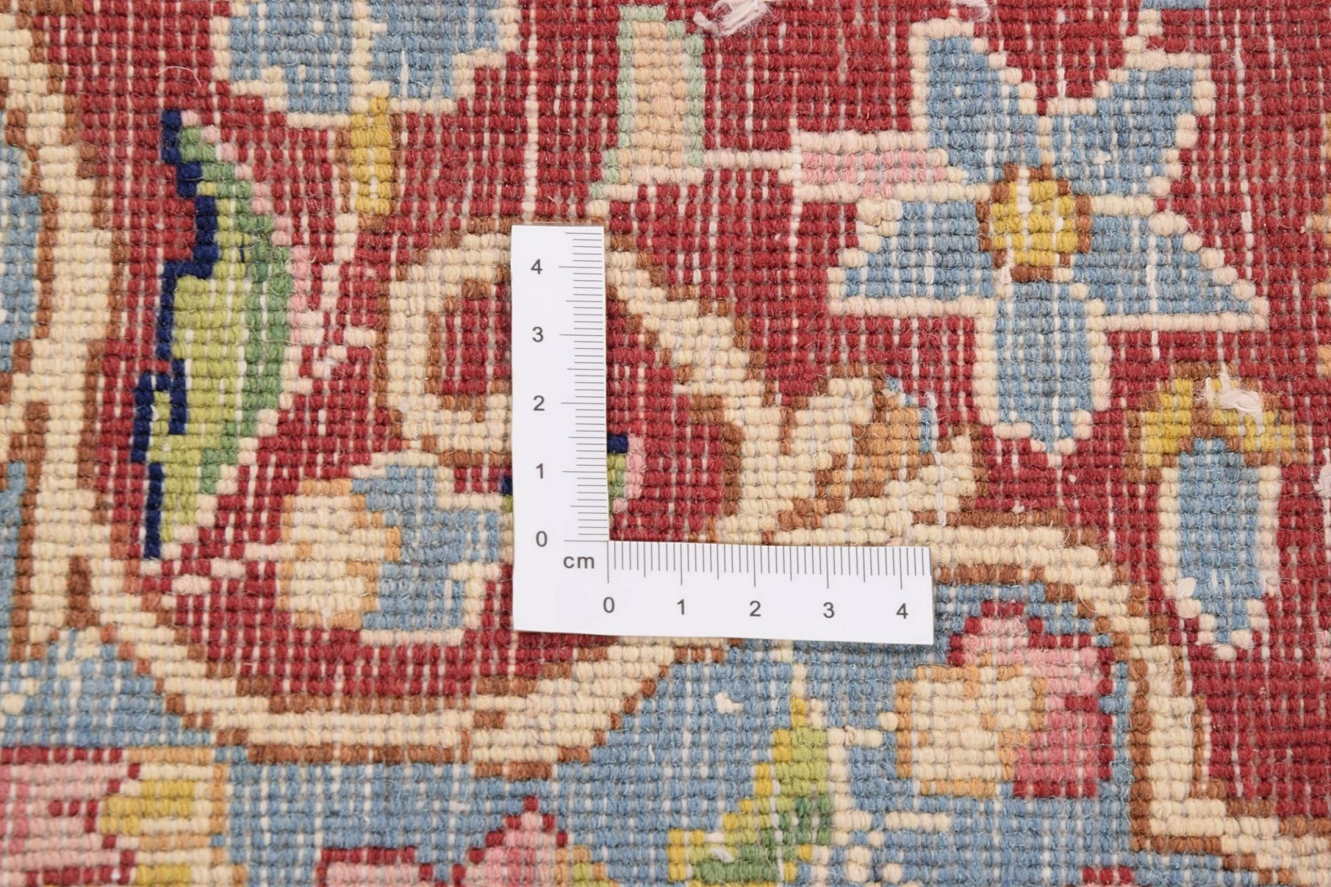 Hand-Knotted Wool Pakistani Rug, 152 × 217 cm