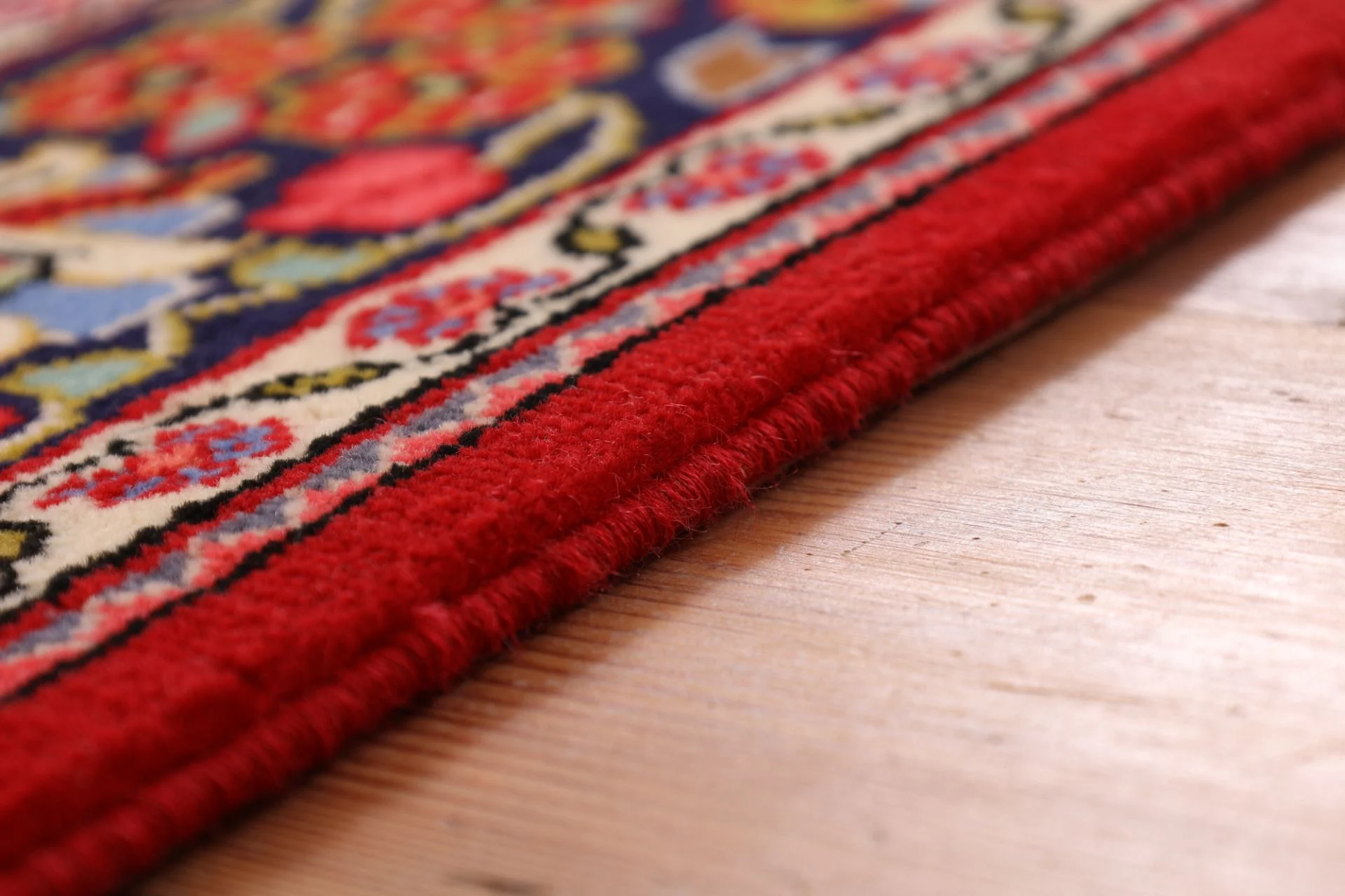 Hand-Knotted Wool Qom Persian Rug, 141 × 212 cm