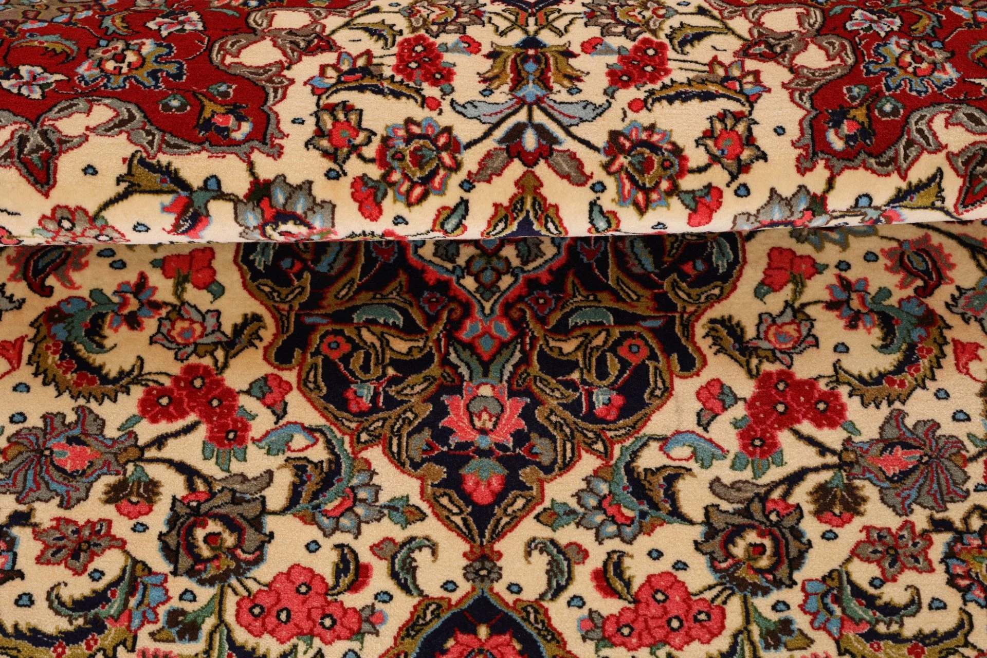Qom Persian Rug — hand-knotted, 141 × 179 cm, Wool