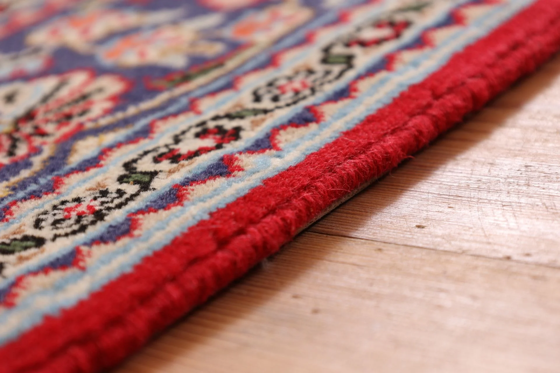 Qom Persian Rug — hand-knotted, 119 × 184 cm, Wool