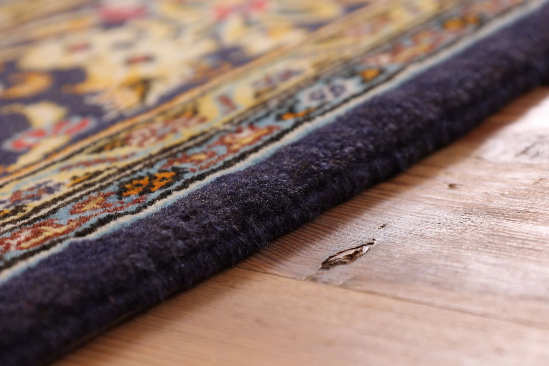 Qom Persian Rug — hand-knotted, 144 × 216 cm, Wool