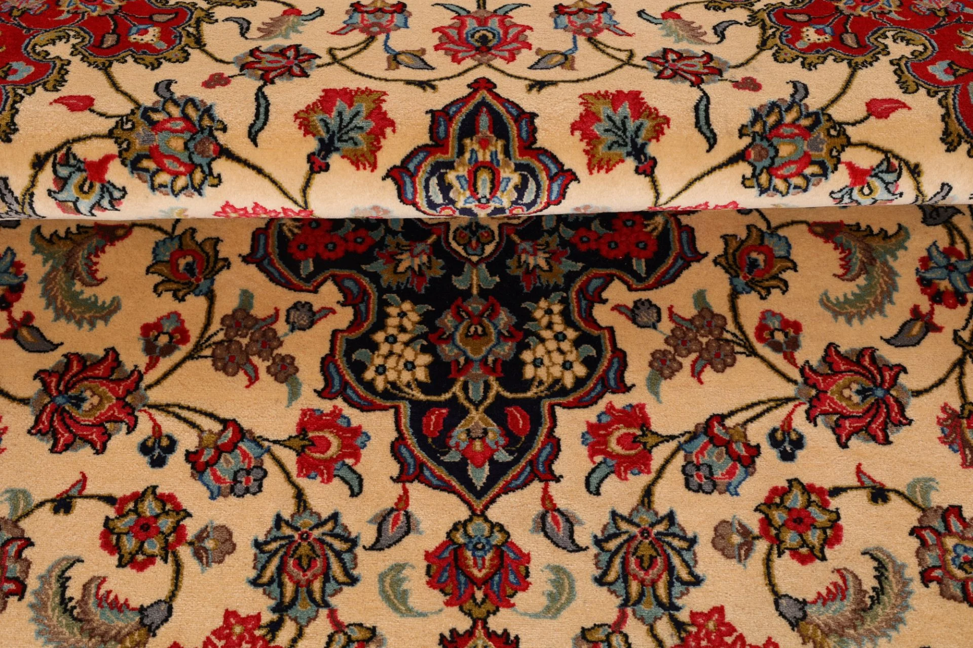 Qom Persian Rug — hand-knotted, 147 × 215 cm, Wool