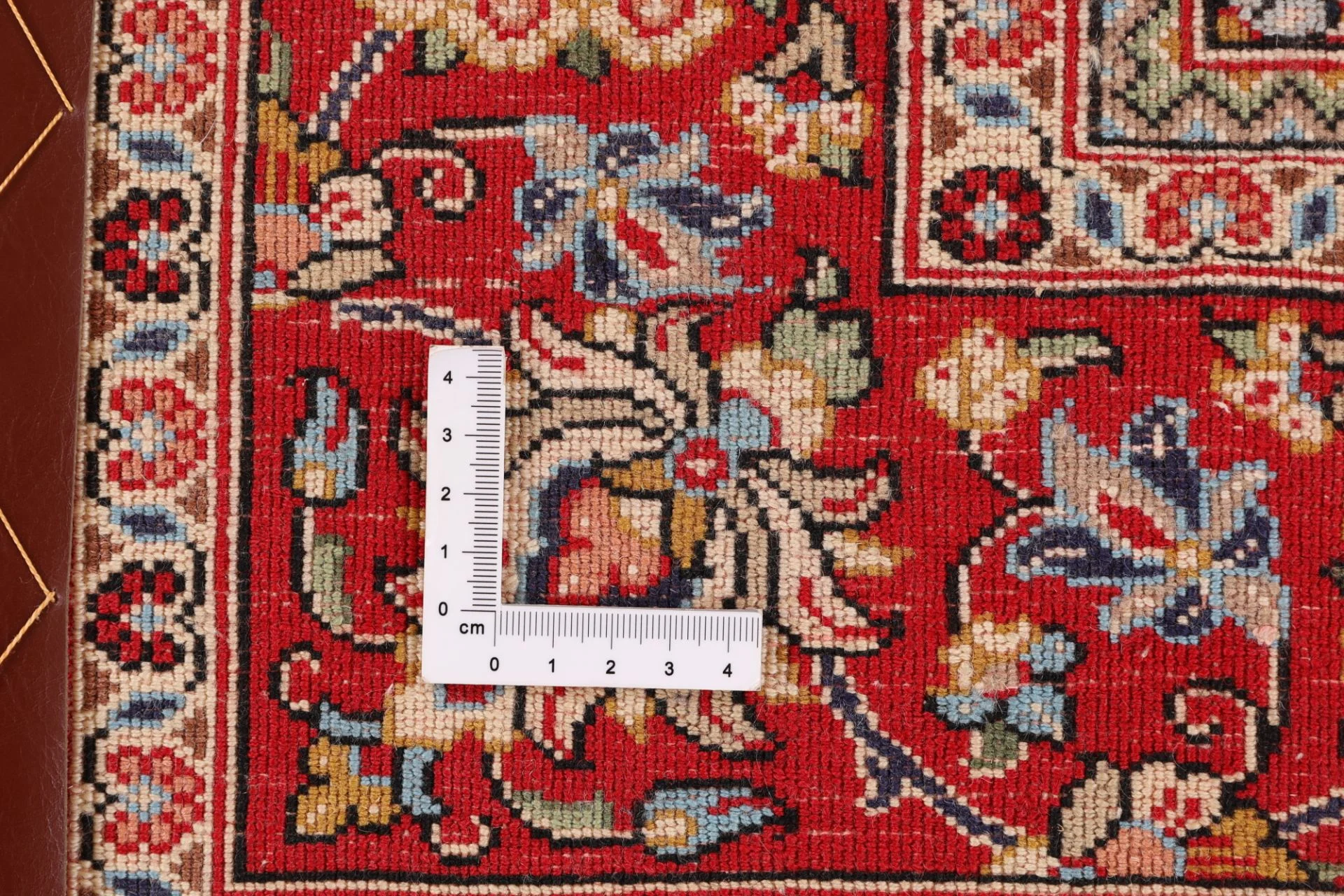 Qom Persian Rug 122 × 178 cm, Wool, hand-knotted