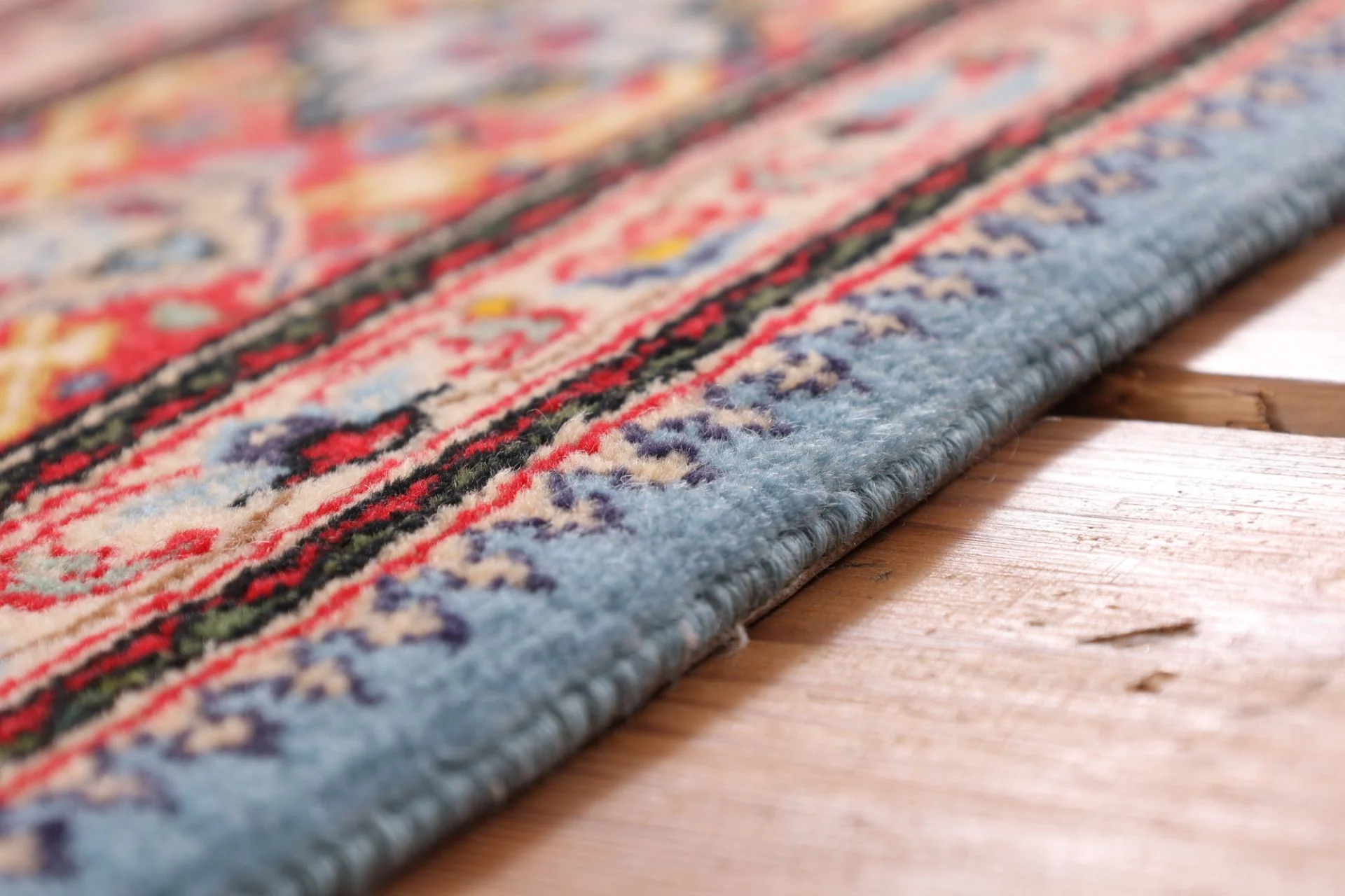 Qom Persian Rug — hand-knotted, 118 × 185 cm, Wool