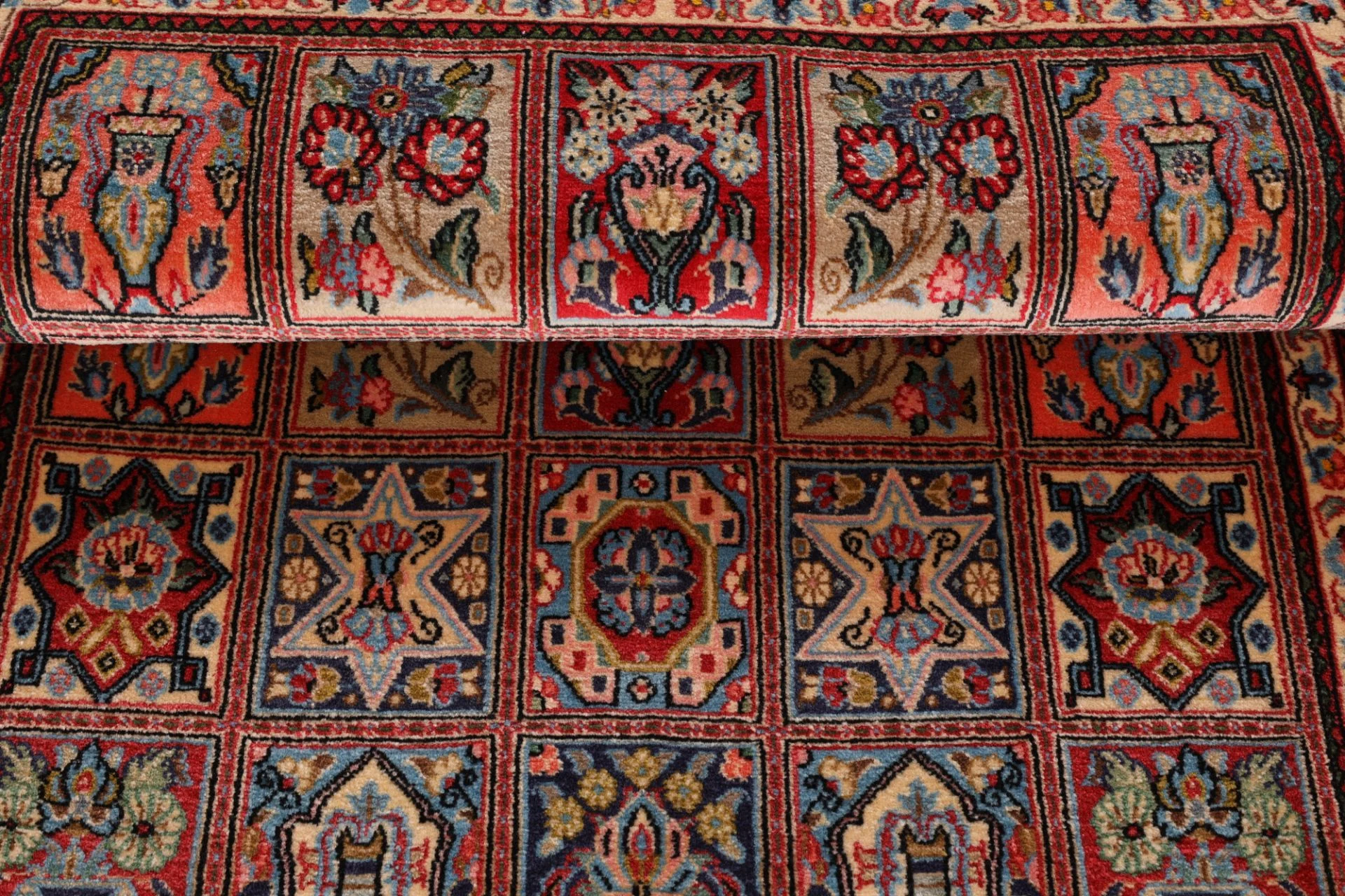 Qom Persian Rug — hand-knotted, 118 × 185 cm, Wool