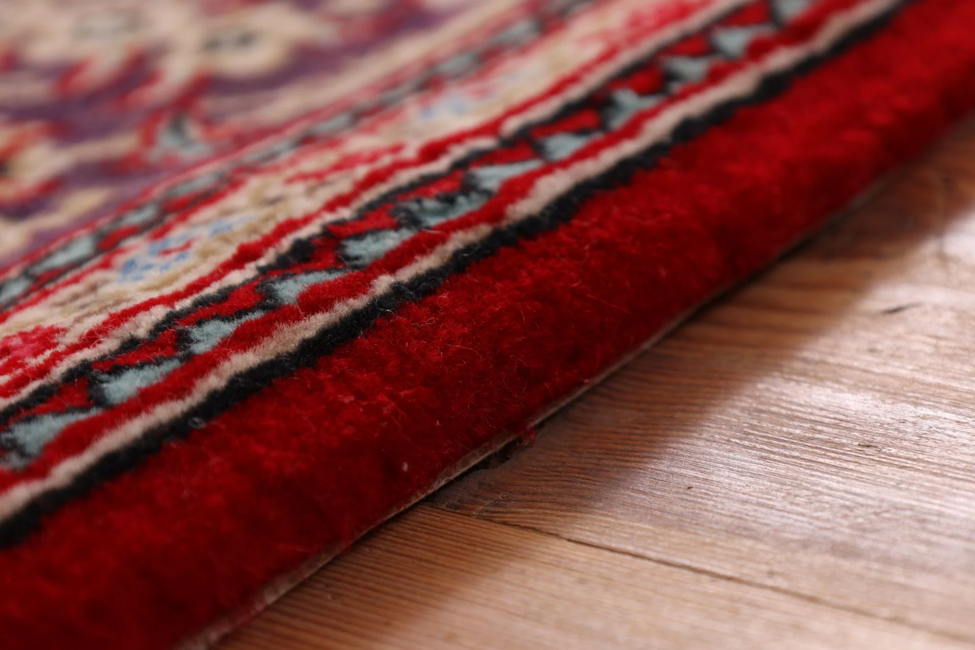 Qom Persian Rug 146 × 216 cm, Wool, hand-knotted