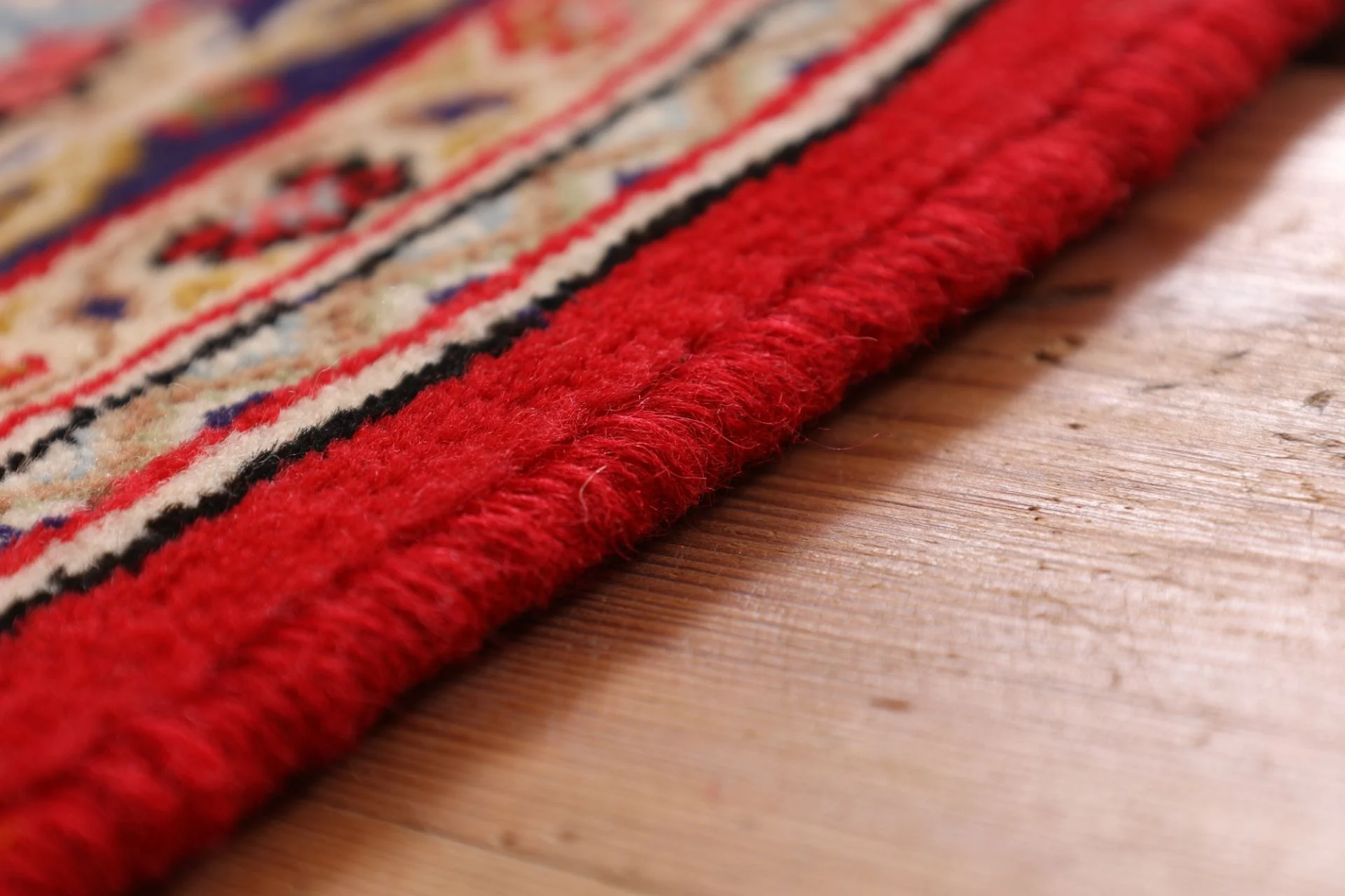 Qom Persian Rug 121 × 175 cm, Wool, hand-knotted