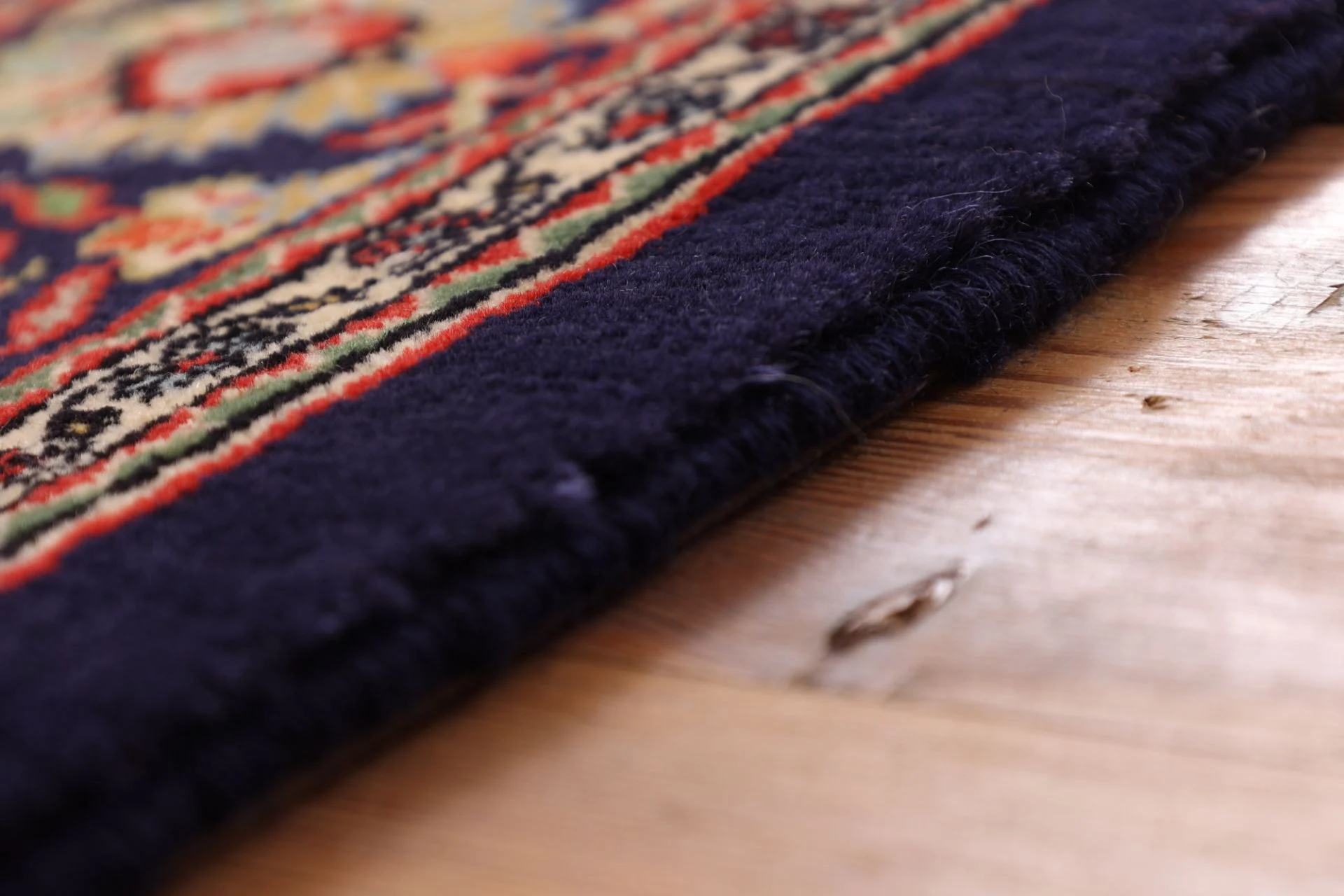 Hand-Knotted Wool Qom Persian Rug, 139 × 208 cm