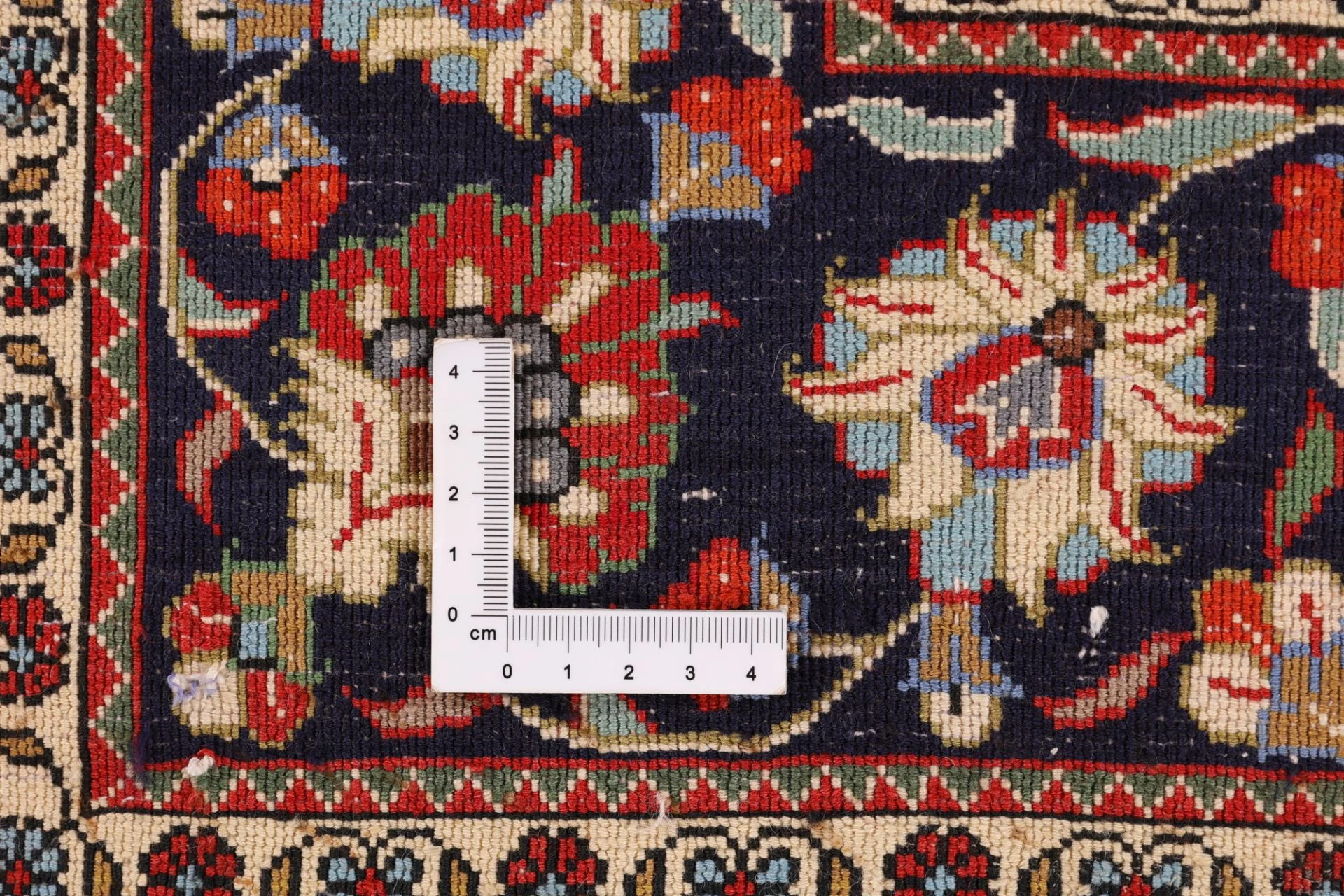 Hand-Knotted Wool Qom Persian Rug, 139 × 208 cm