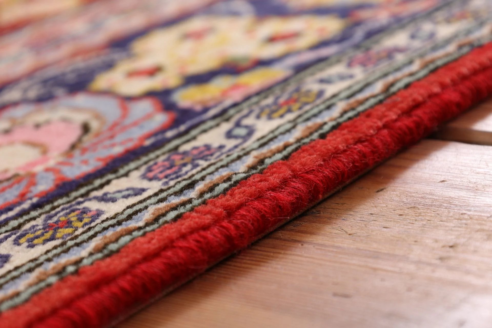 Qom Persian Rug — hand-knotted, 132 × 206 cm, Wool