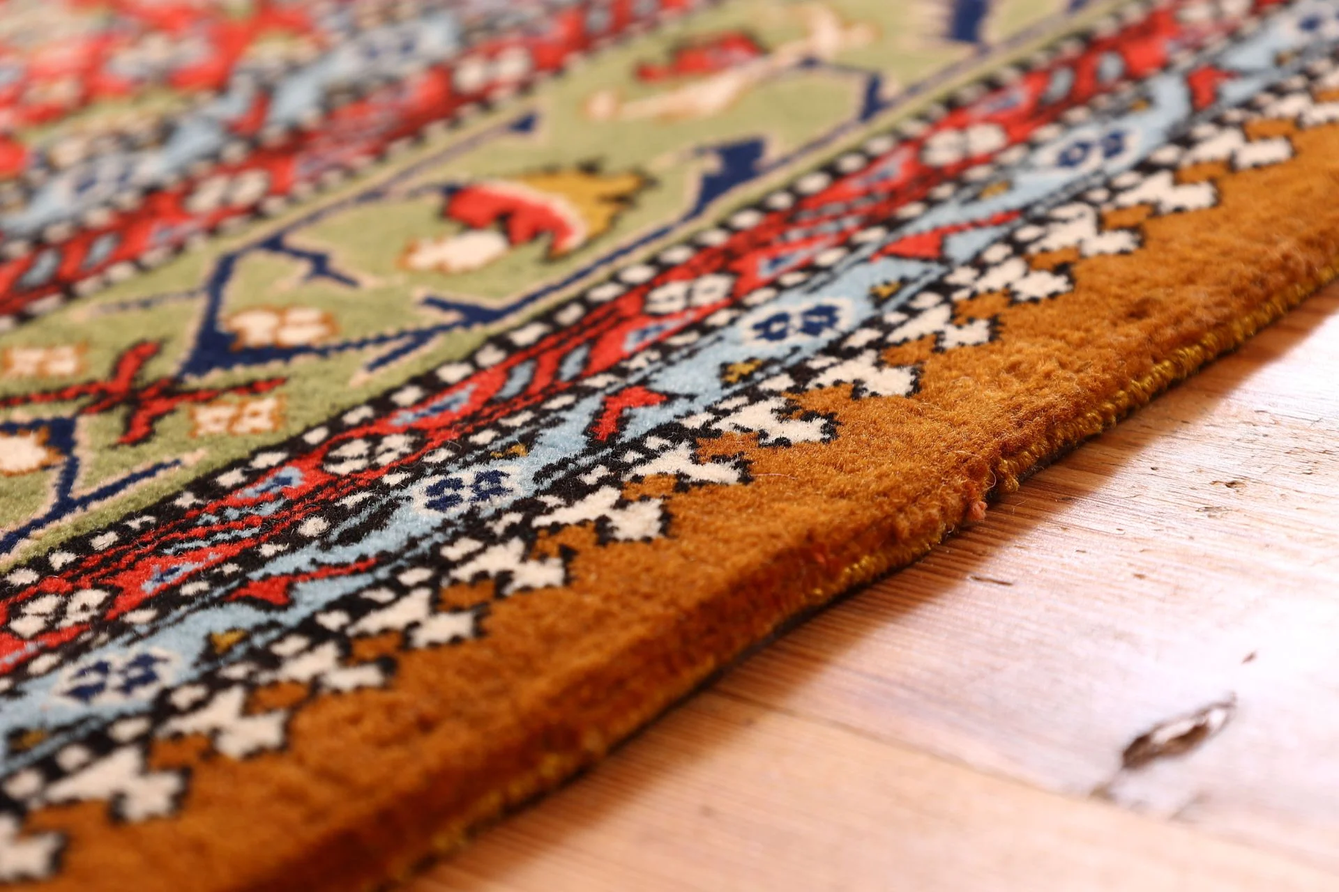Qom Persian Rug 136 × 210 cm, Wool, hand-knotted