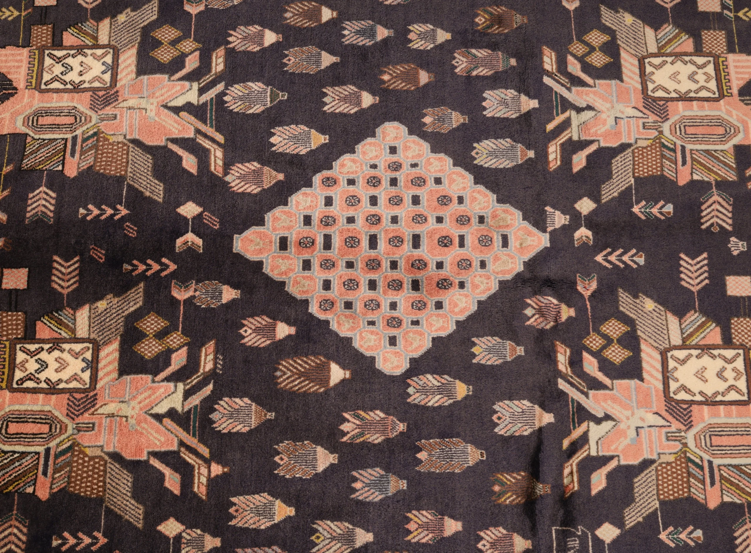 Persian Rug — hand-knotted, 166 × 128 cm, Wool