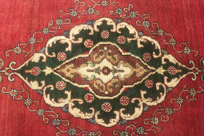Qashqai Persian Rug 193 × 122 cm, Wool, hand-knotted