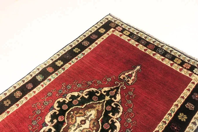 Qashqai Persian Rug 193 × 122 cm, Wool, hand-knotted