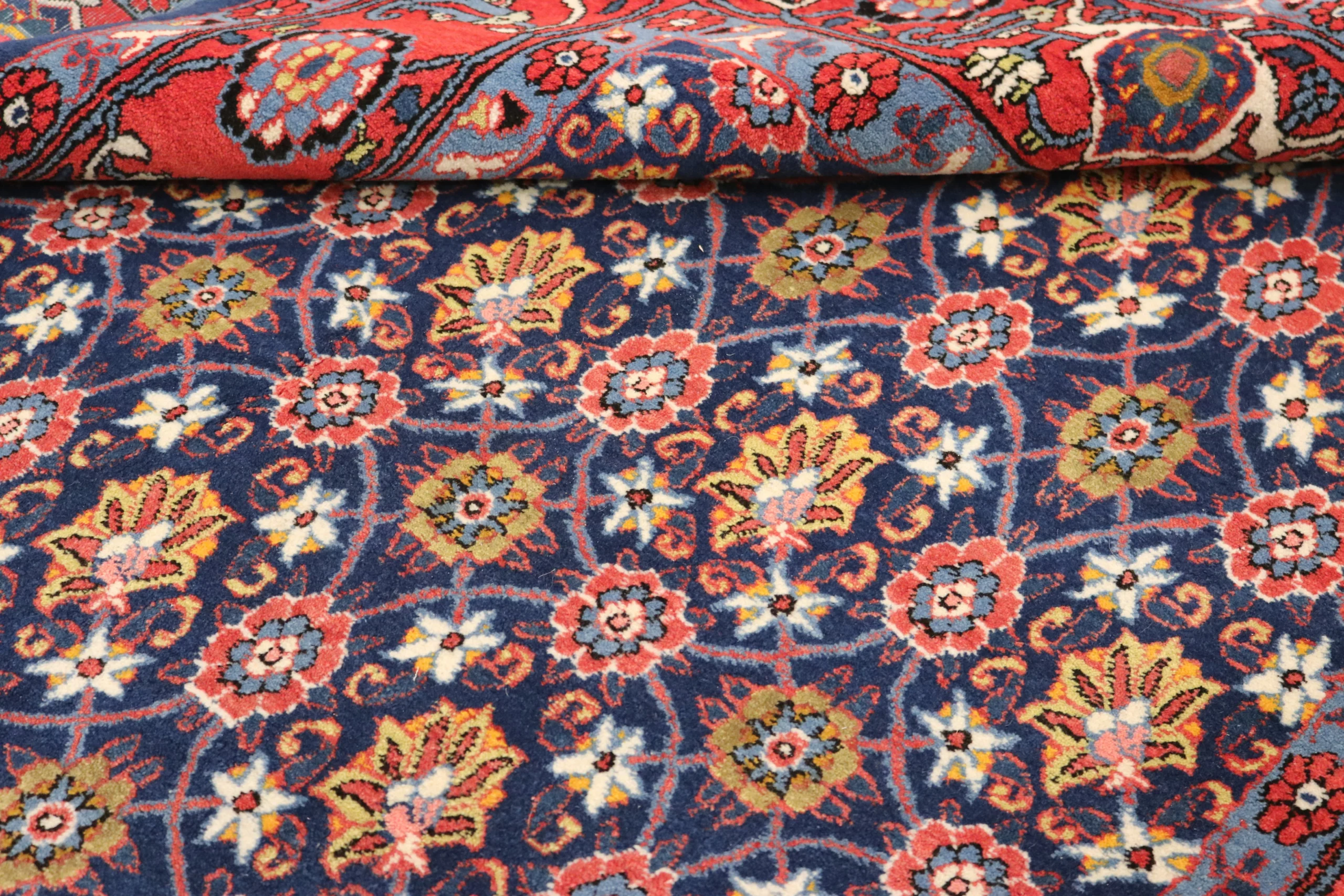Persian Rug 197 × 162 cm, Wool, hand-knotted