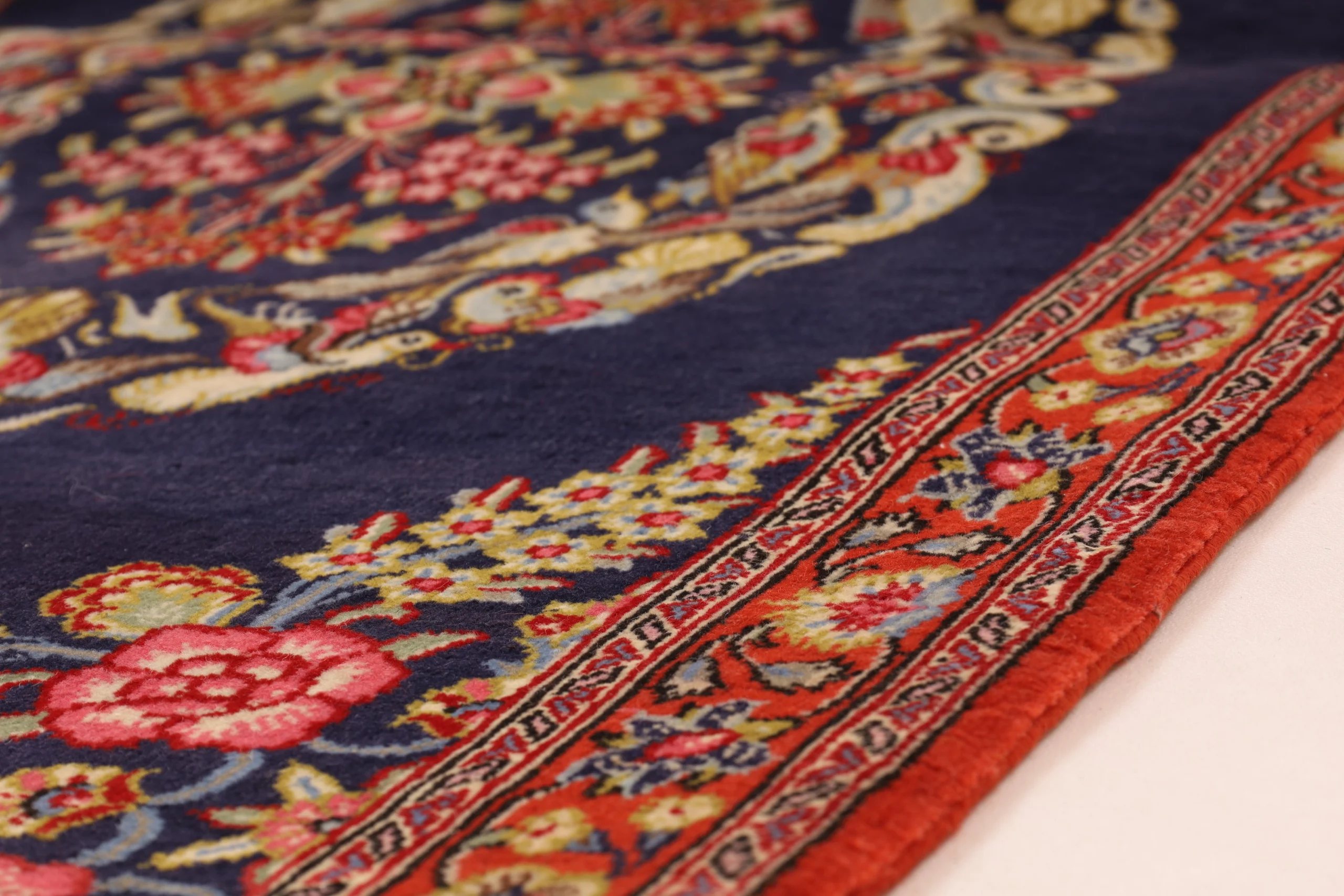 Qom Persian Rug — hand-knotted, 305 × 70 cm, Wool