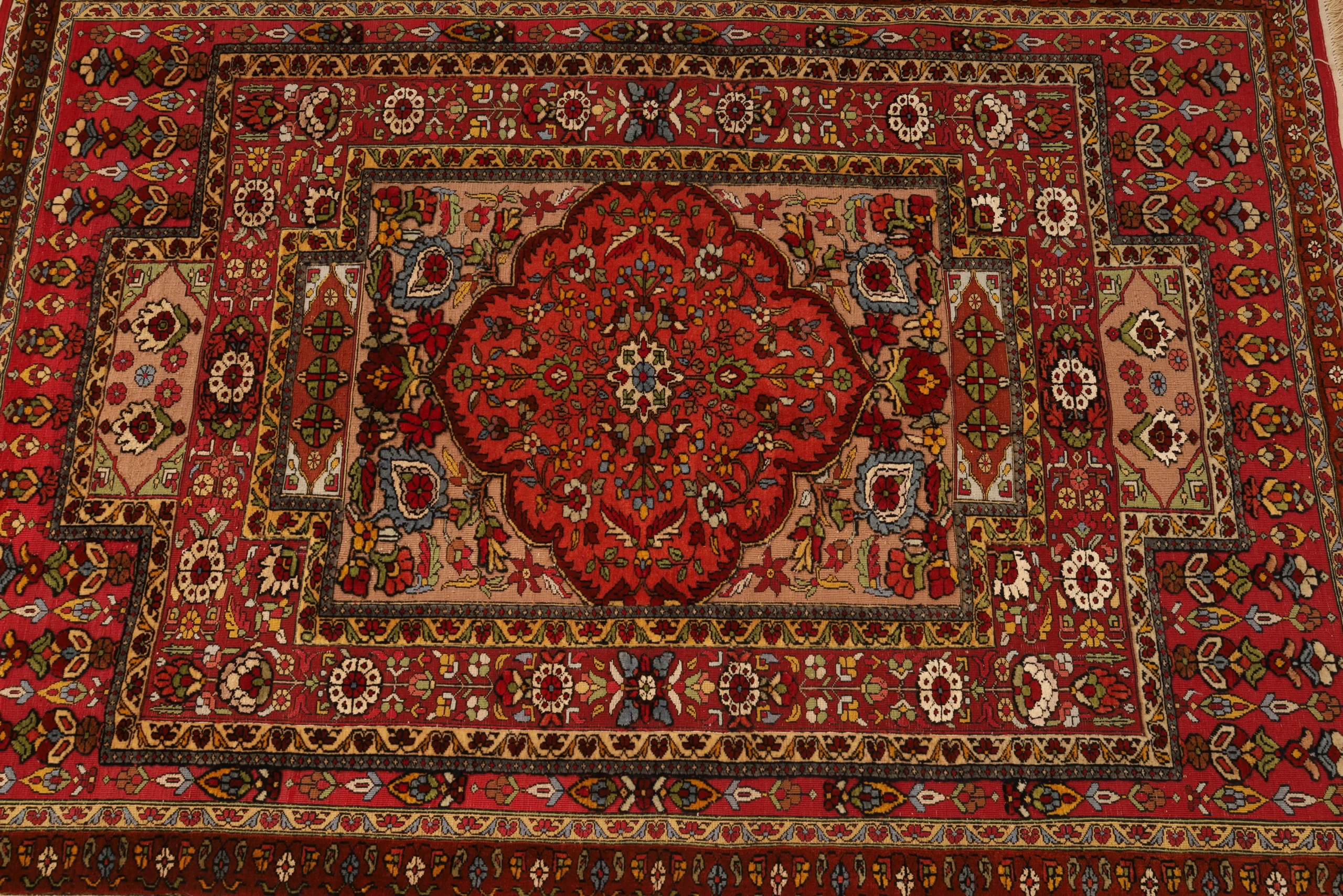 Persian Rug 183 × 130 cm, Wool, hand-knotted