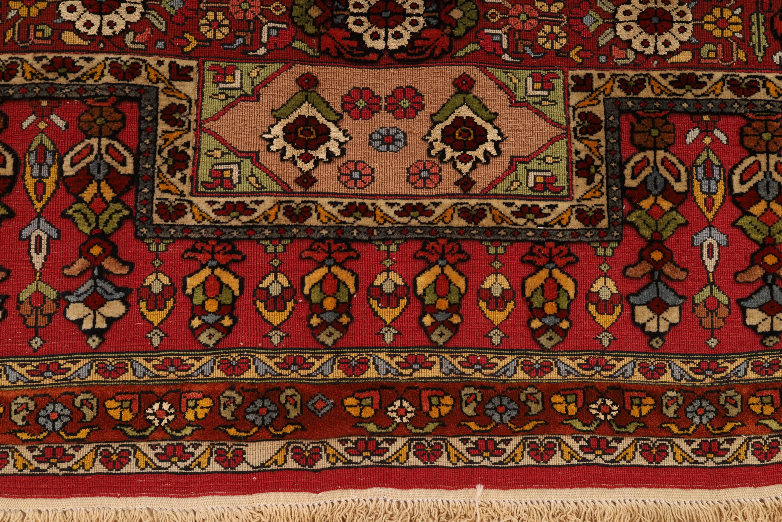 Persian Rug 183 × 130 cm, Wool, hand-knotted