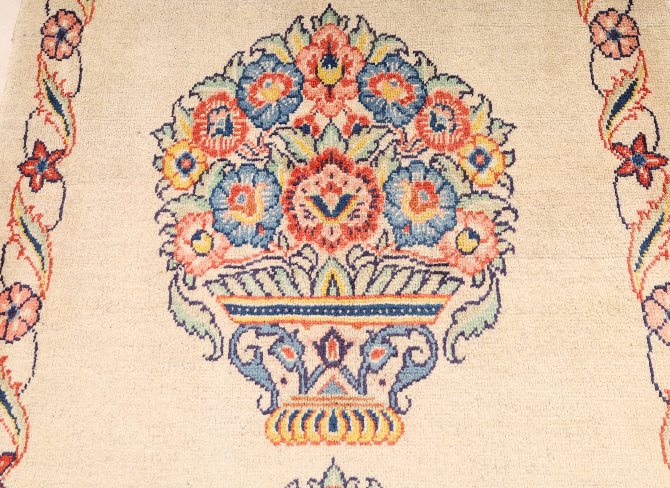 Sarouk Persian Rug 298 × 90 cm, Wool, hand-knotted