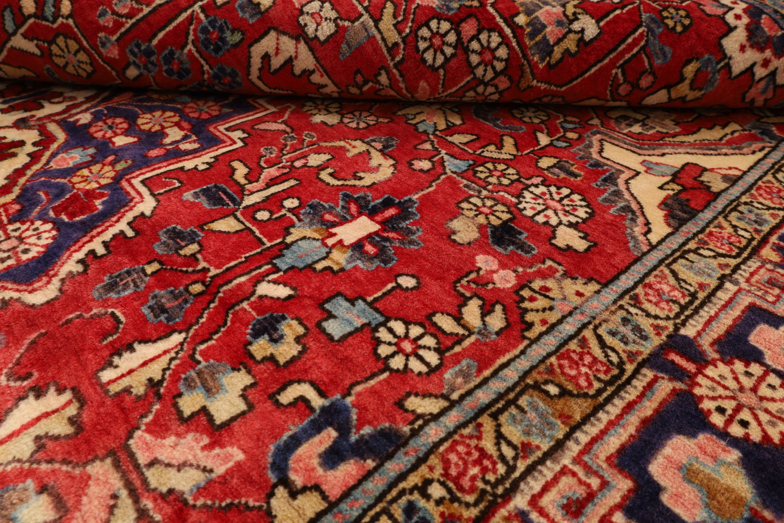 Hand-Knotted Wool Malayer Persian Rug, 208 × 133 cm