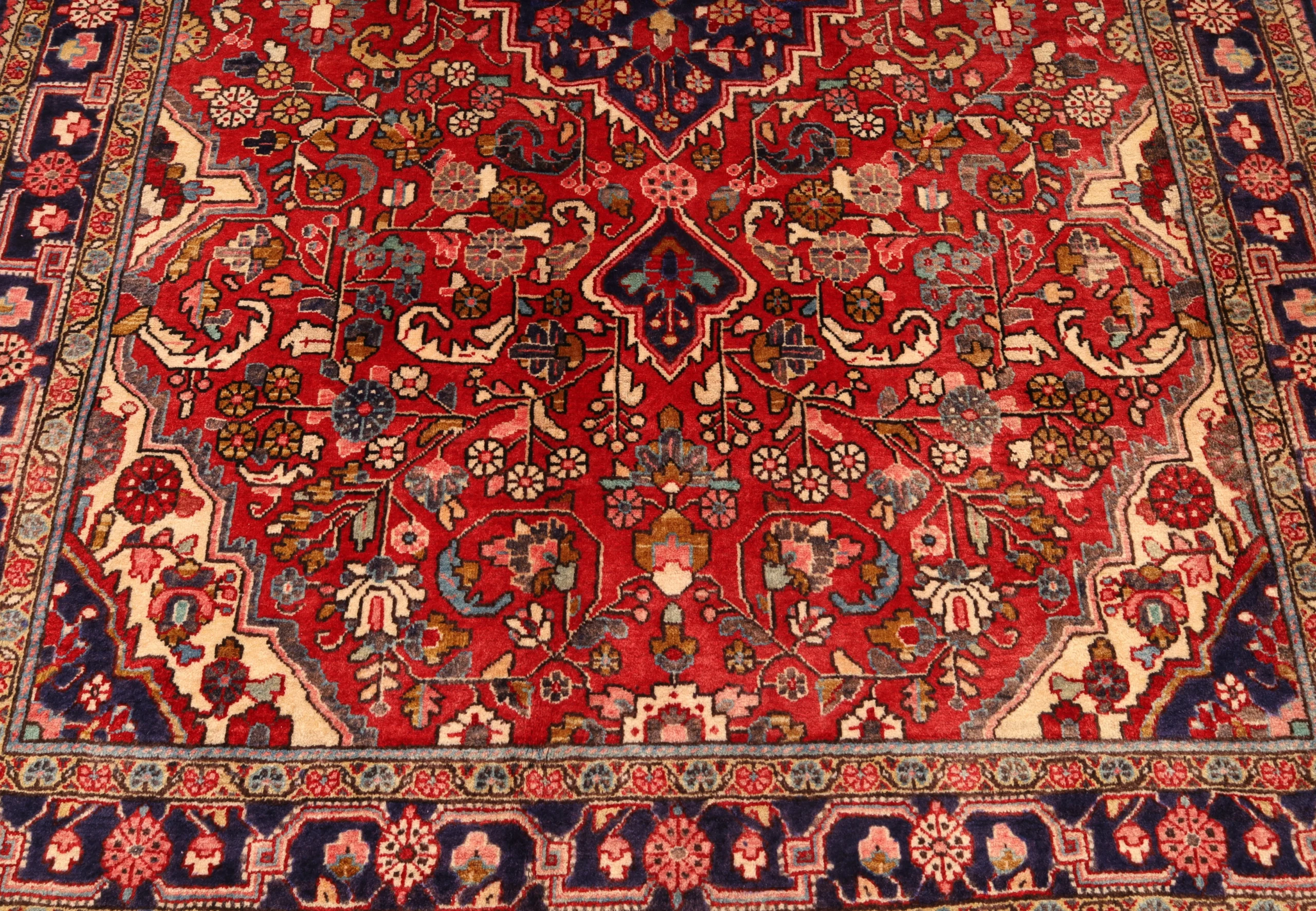 Hand-Knotted Wool Malayer Persian Rug, 208 × 133 cm