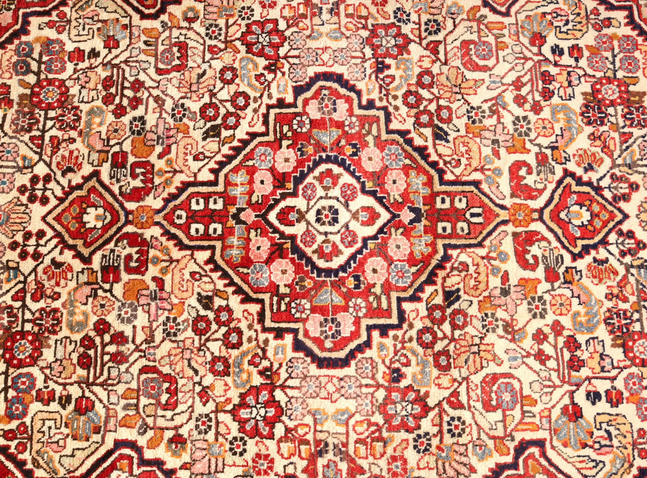 Malayer Persian Rug — hand-knotted, 200 × 131 cm, Wool