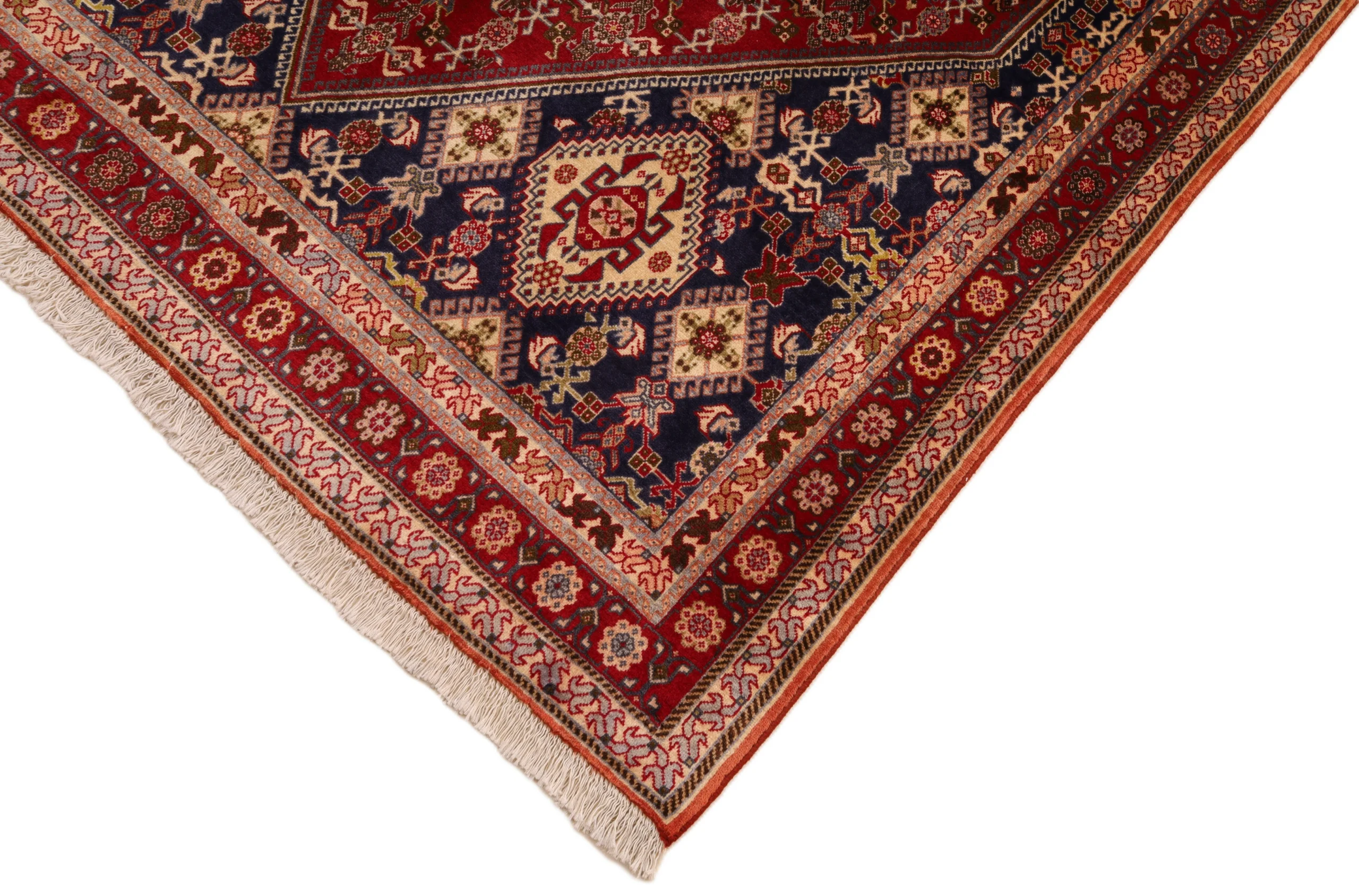 Qashqai Persian Rug 201 × 147 cm, Wool, hand-knotted