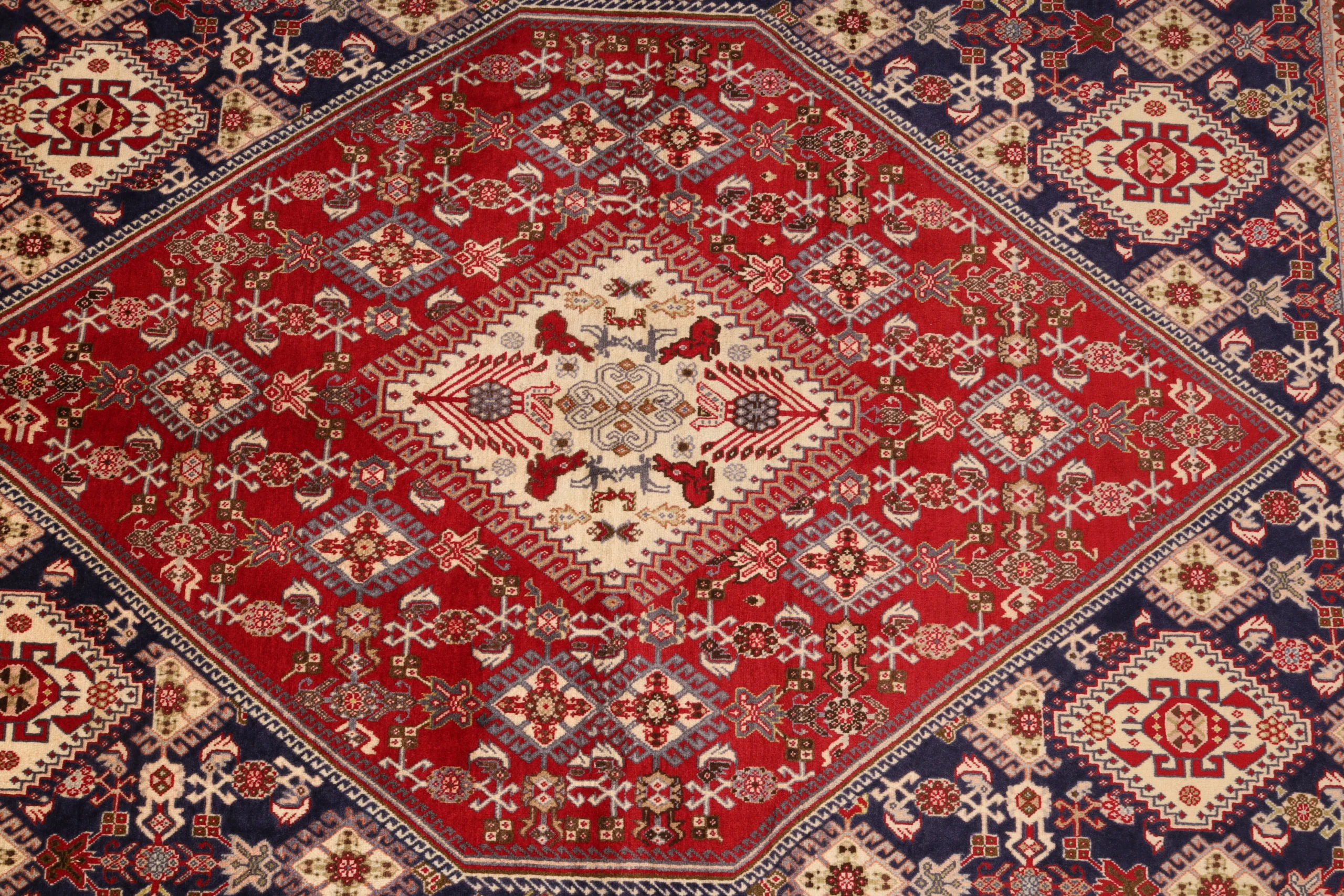 Qashqai Persian Rug 201 × 147 cm, Wool, hand-knotted